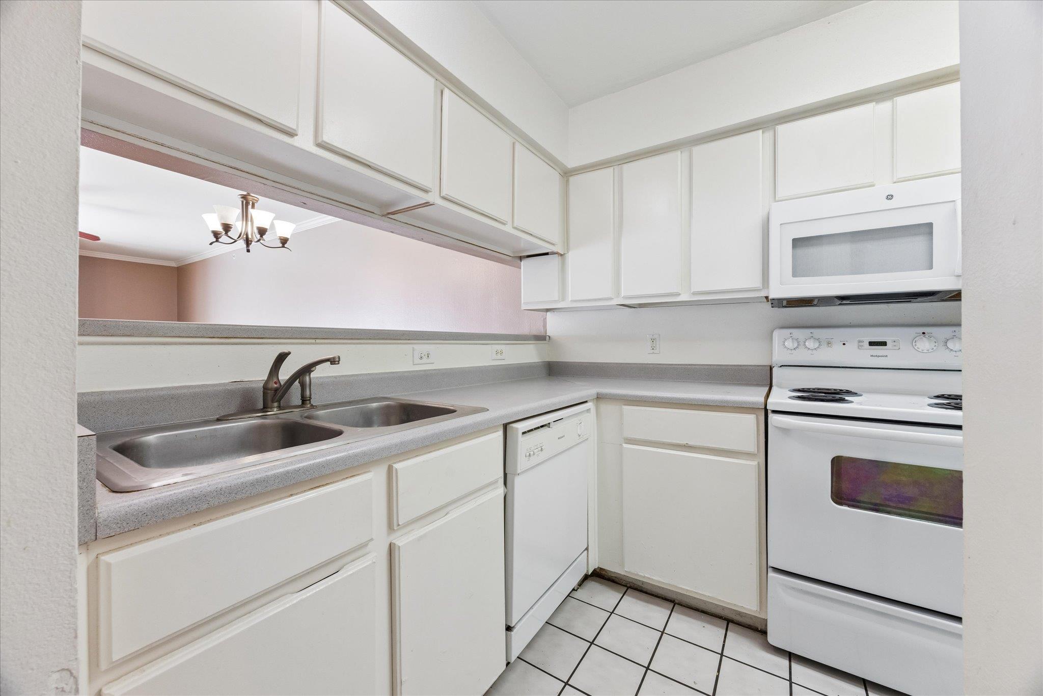 501 26th ST #222, Austin, TX 78705 photo 3