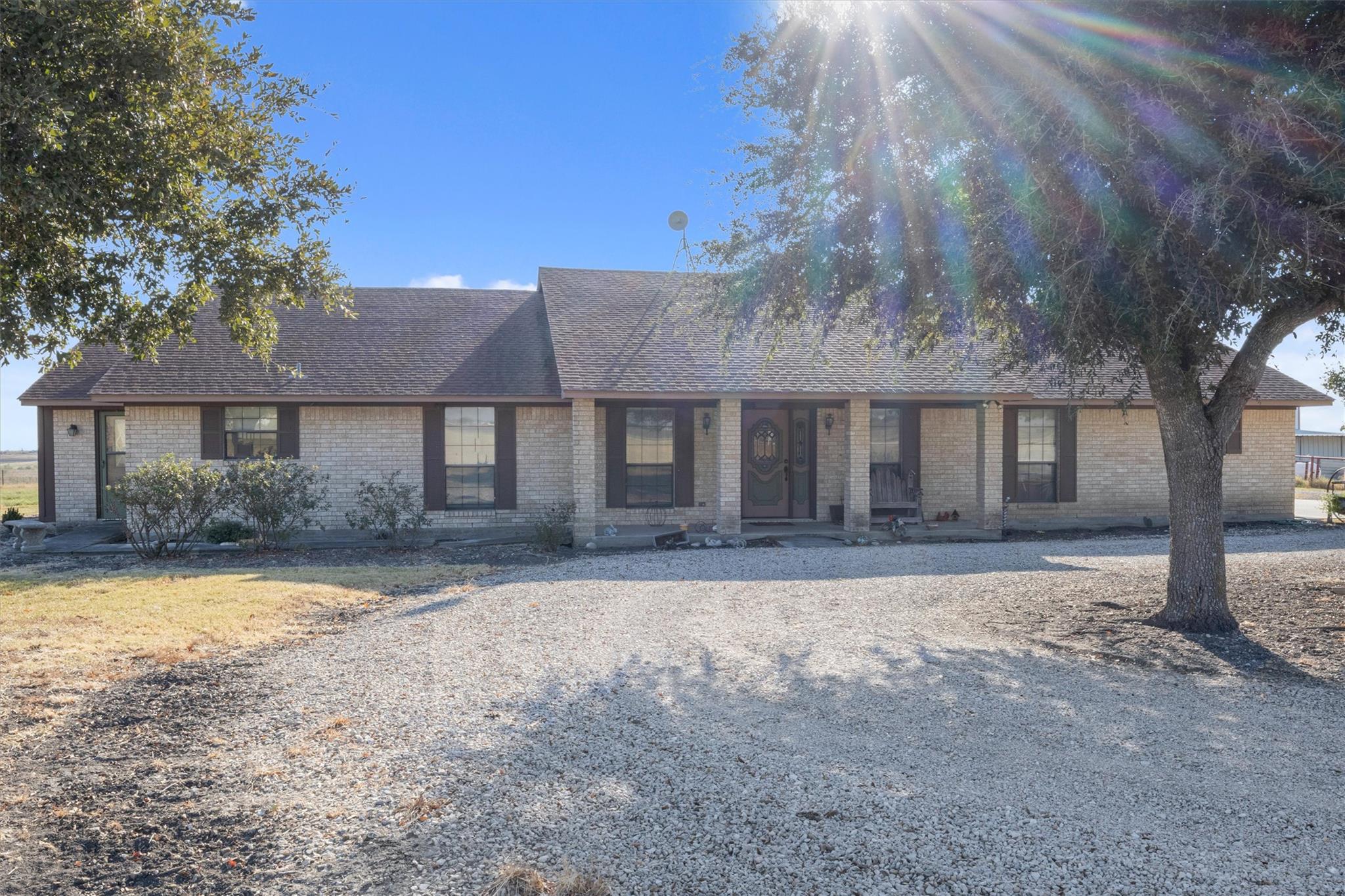 19919 Fm 973 RD, Coupland, TX 78615 photo 5