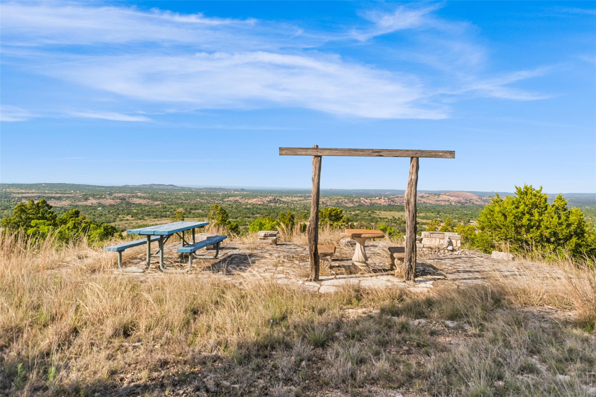 743 Welgehausen RD, Fredericksburg, TX 78624 photo 3