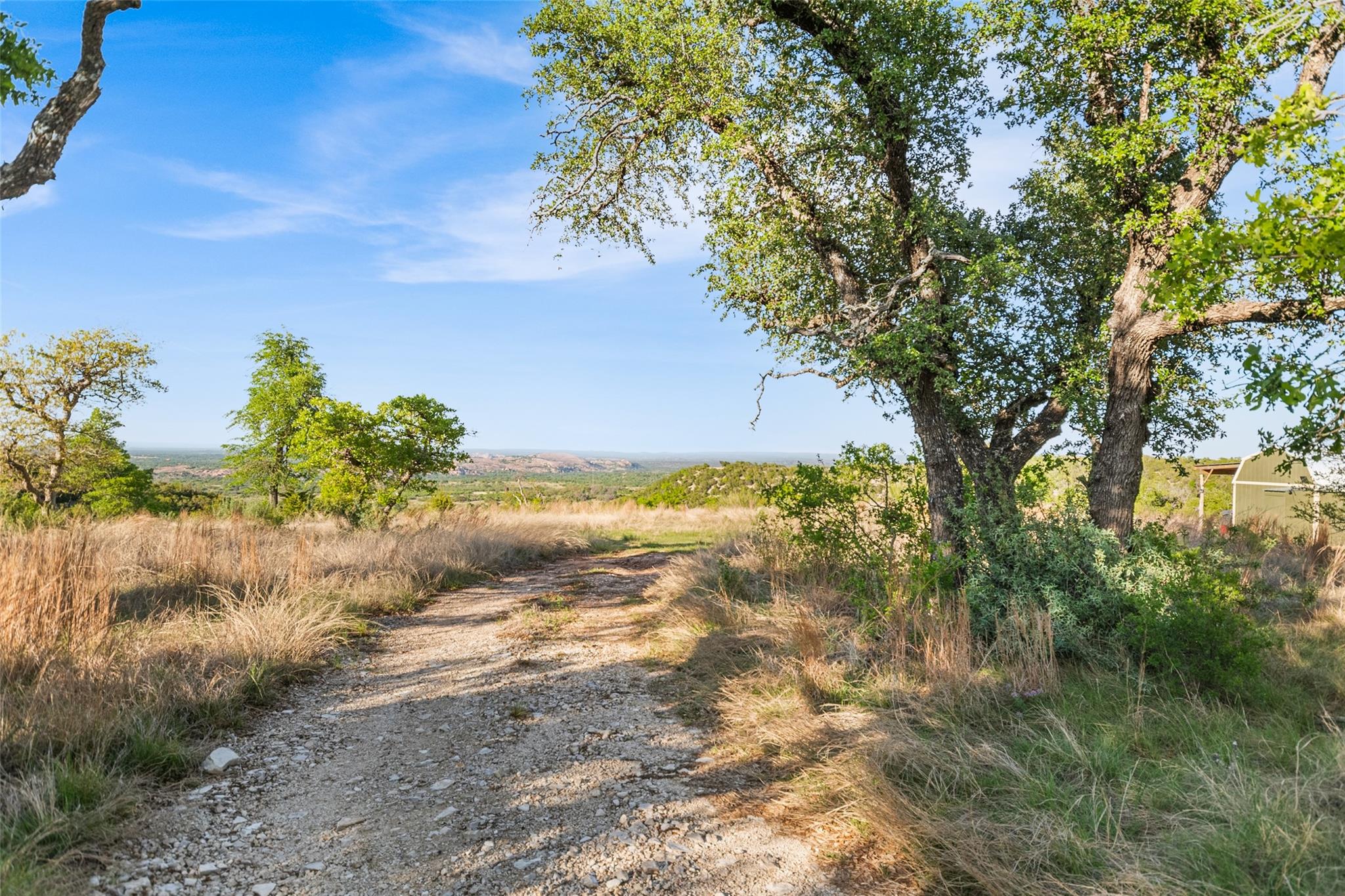 743 Welgehausen RD, Fredericksburg, TX 78624 photo 4