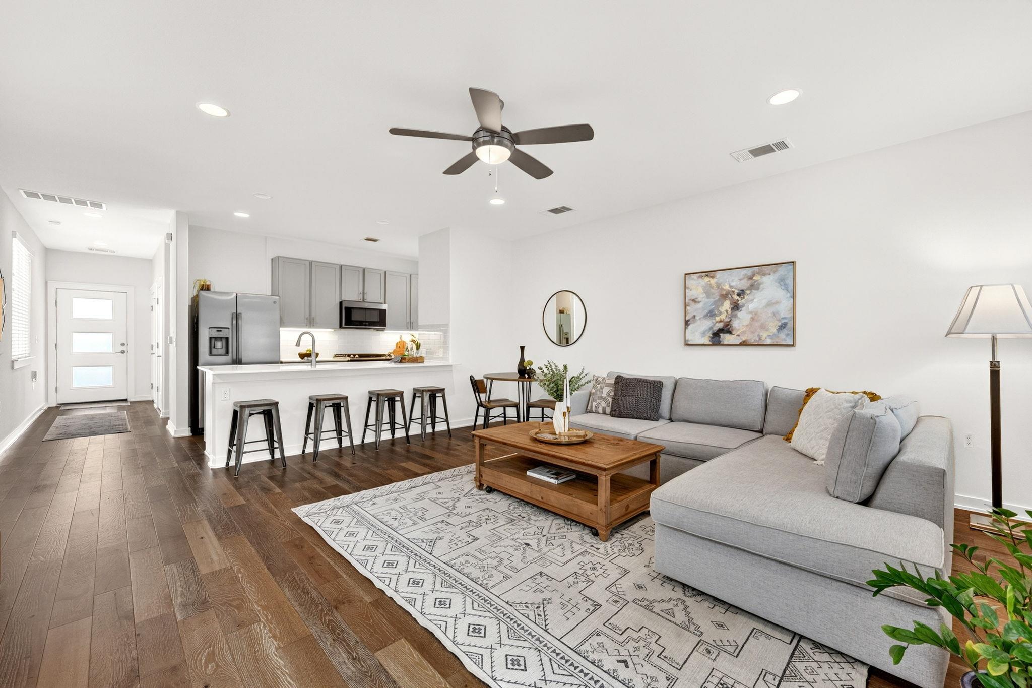 6800 Menchaca RD #13, Austin, TX 78745 photo 2