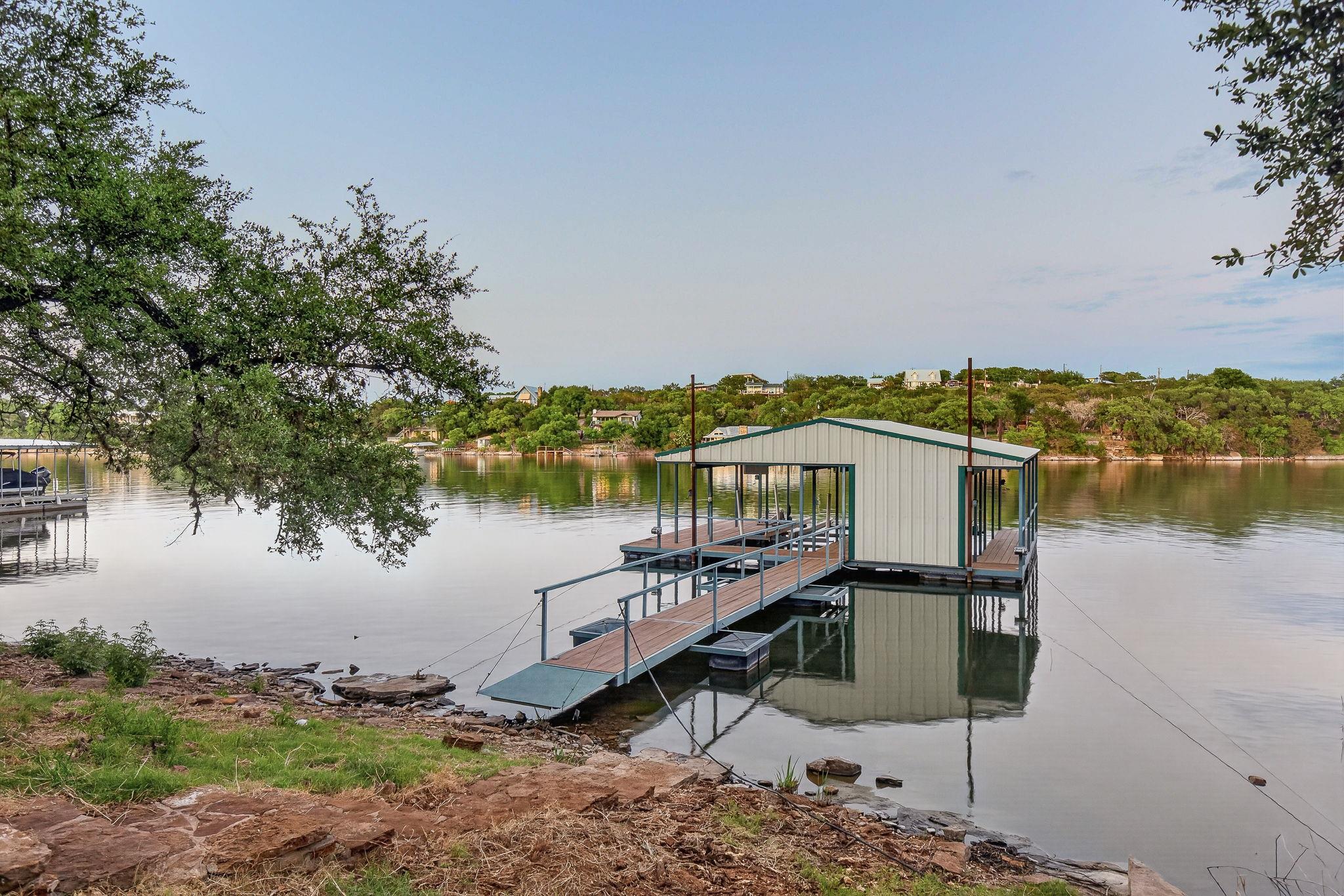 2512 Sunset Cliff RD, Burnet, TX 78611 photo 3