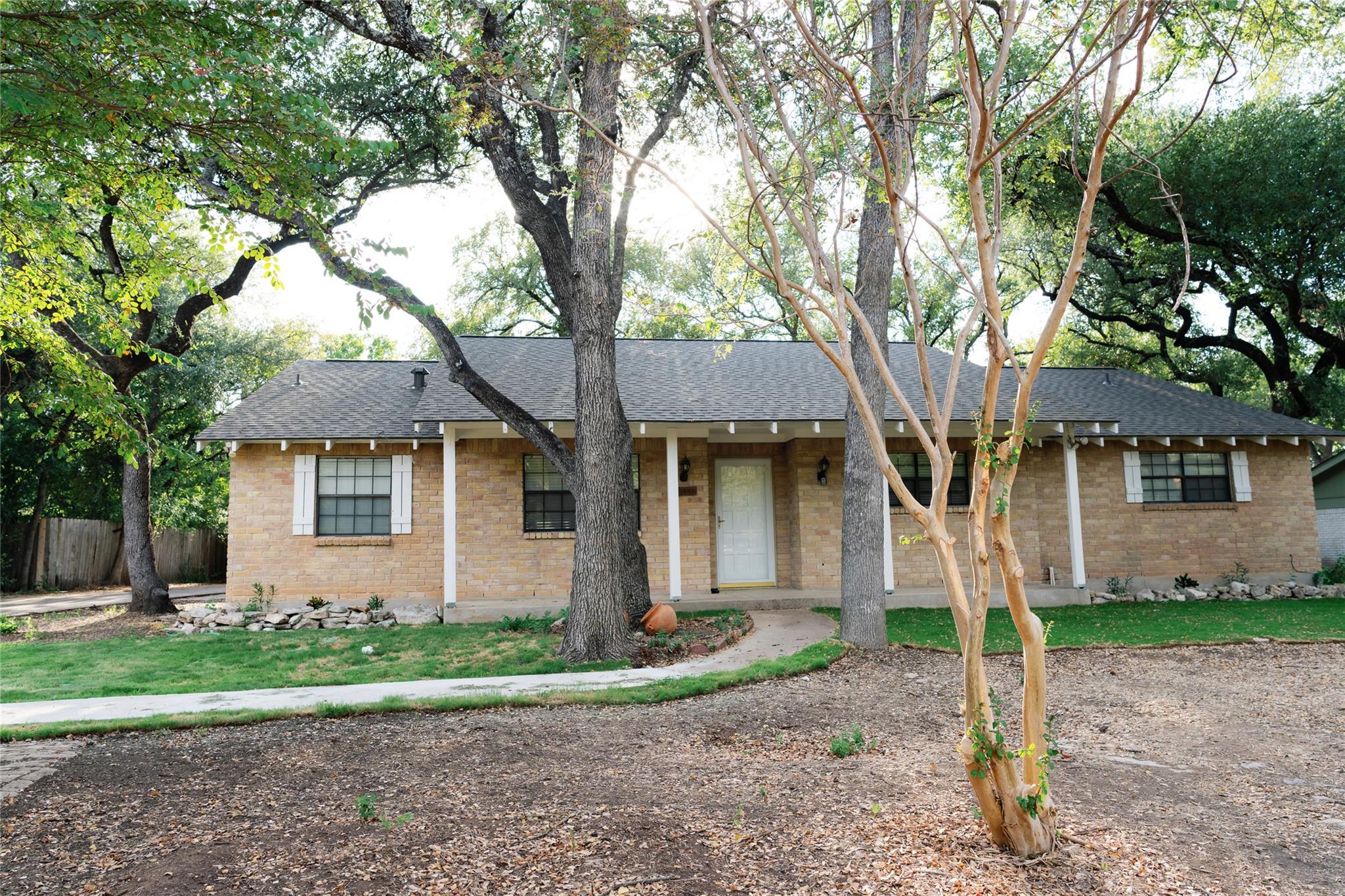 13002 Cedarhurst CIR, Austin, TX 78729 photo 5