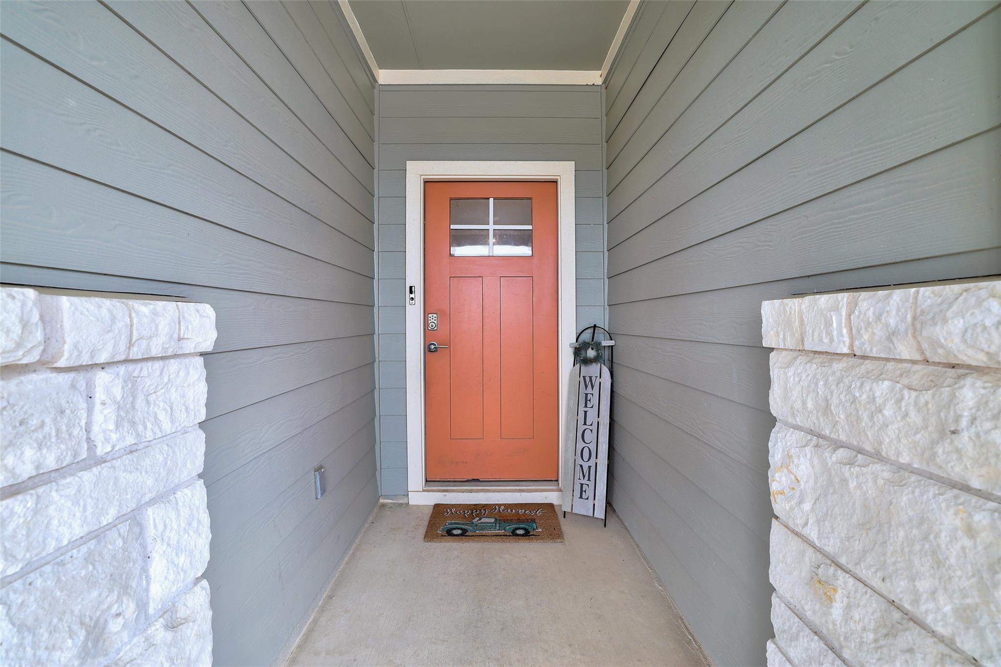 213 Florenz LN, Georgetown, TX 78628 photo 4