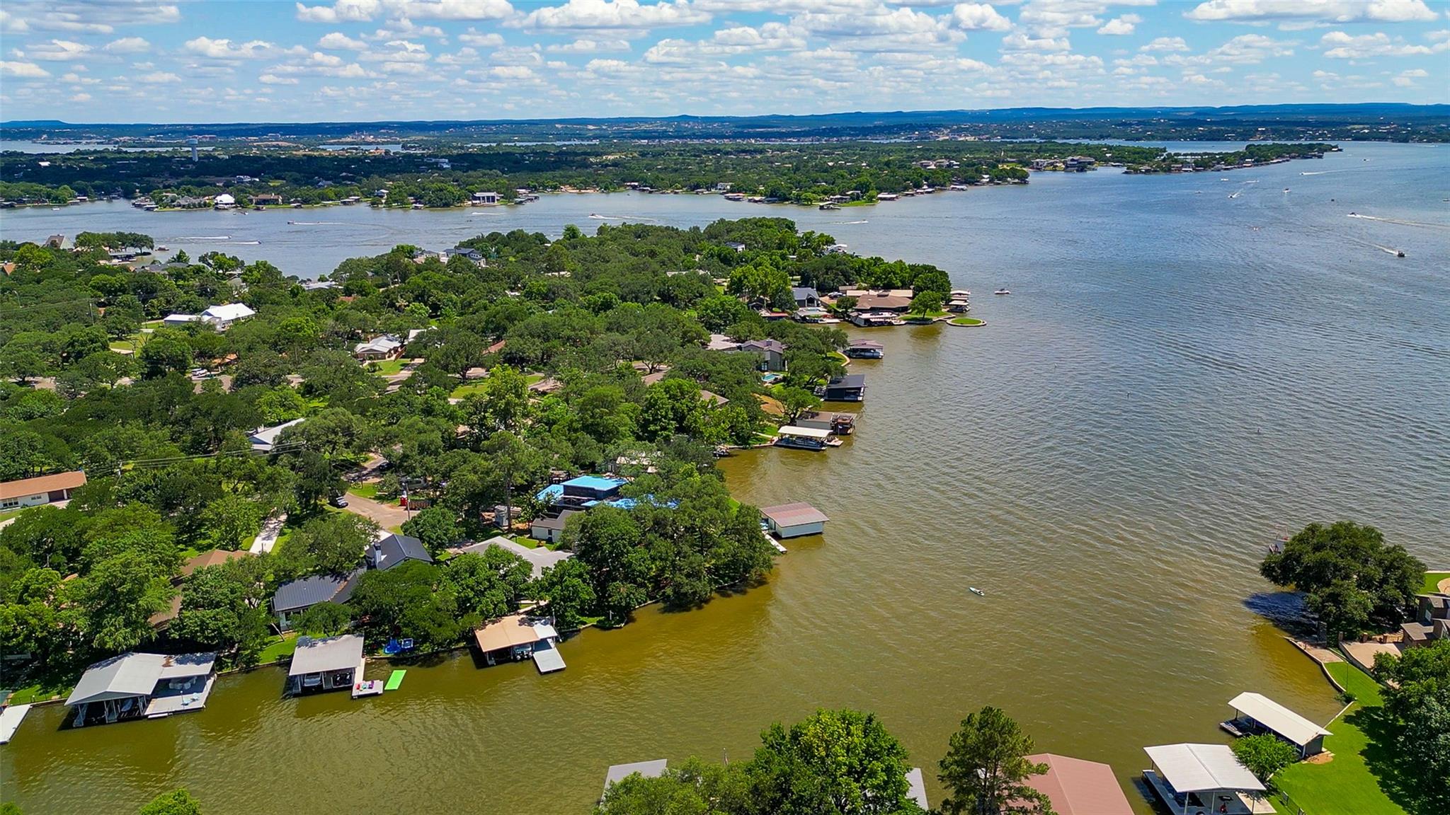 104 Bluebird LN, Highland Haven, TX 78654 photo 4