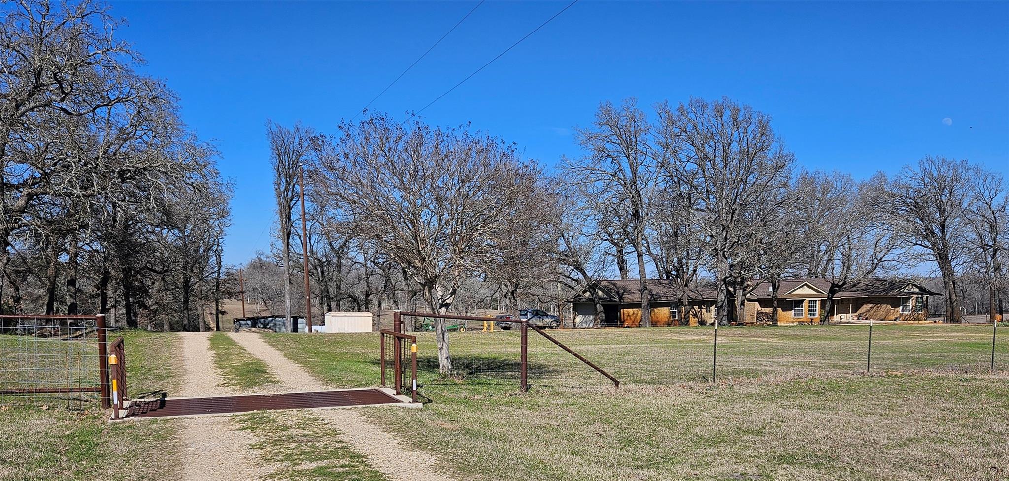913 CR 237, Cameron, TX 76520 photo 2