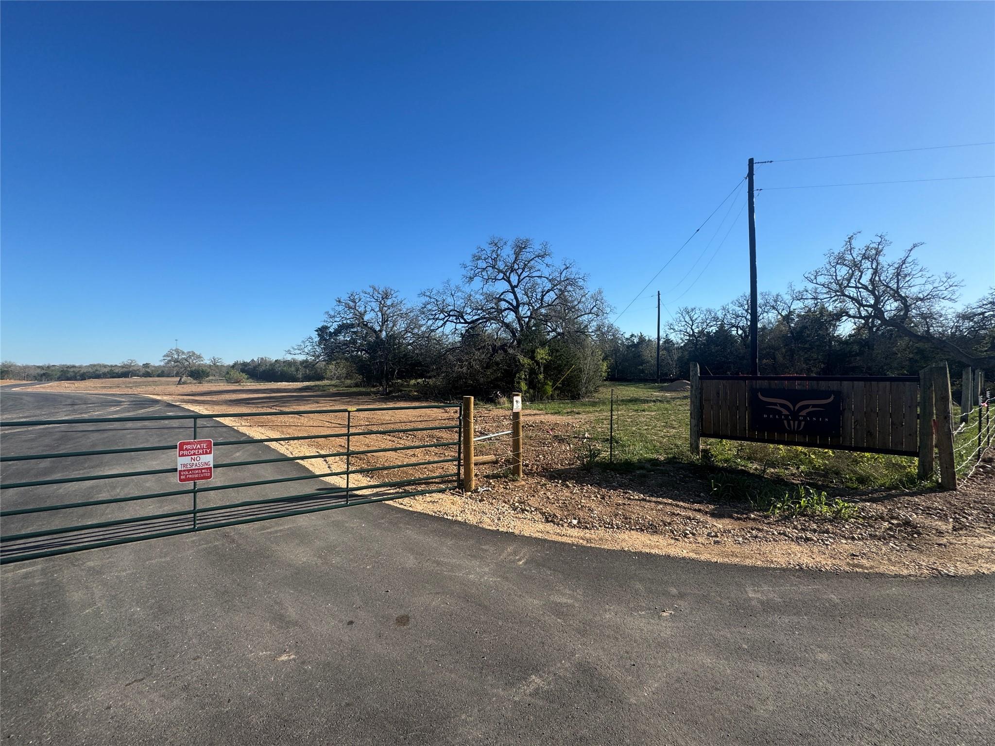 199 Della LN, Cedar Creek, TX 78612 photo 2