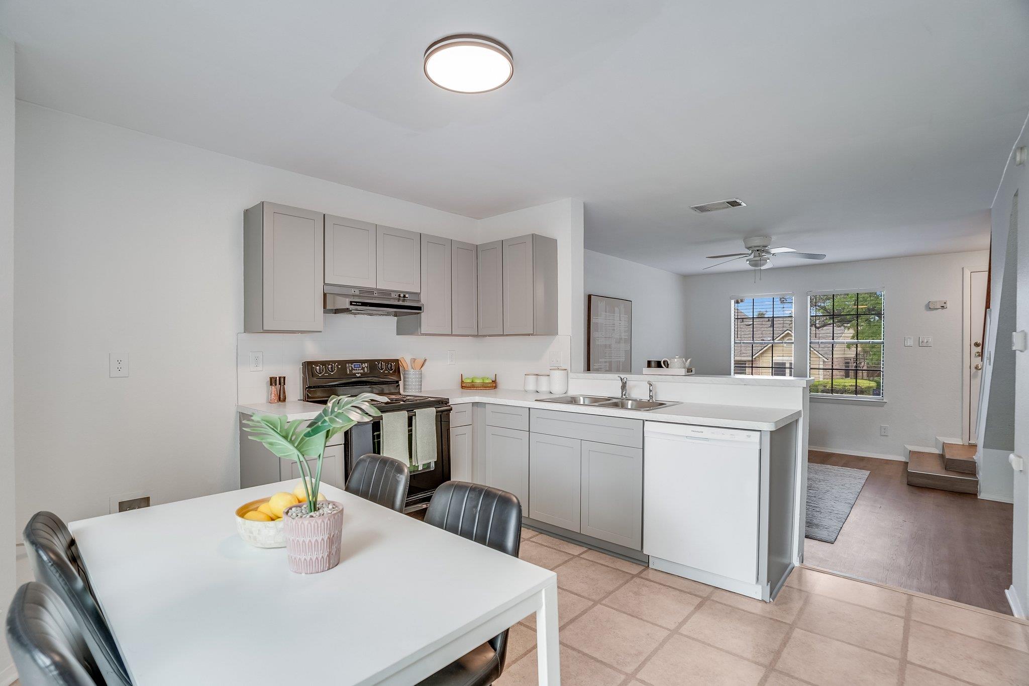 11901 Swearingen DR #37, Austin, TX 78758 photo 5