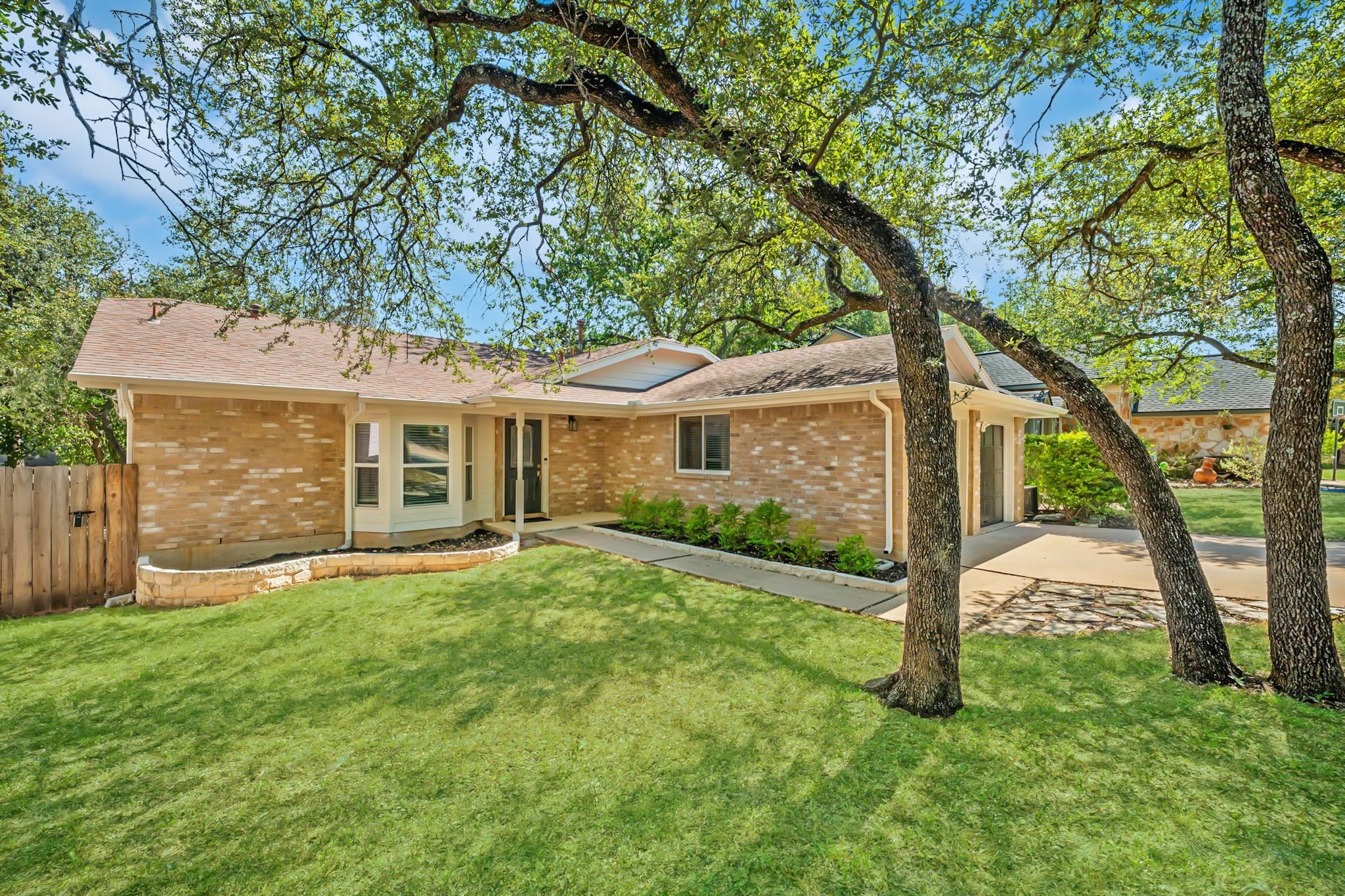 5810 Secrest DR, Austin, TX 78759 photo 2