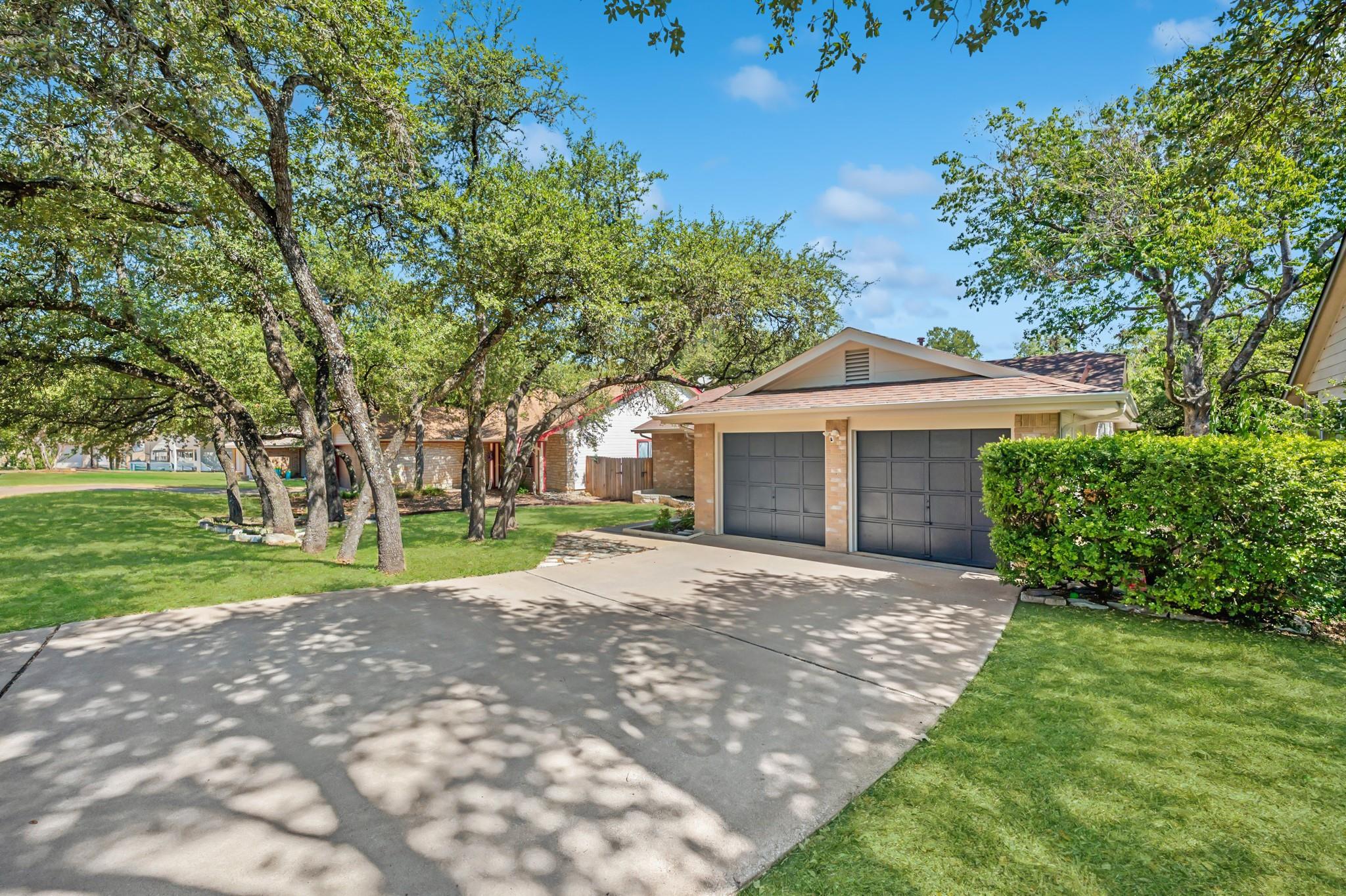 5810 Secrest DR, Austin, TX 78759 photo 3