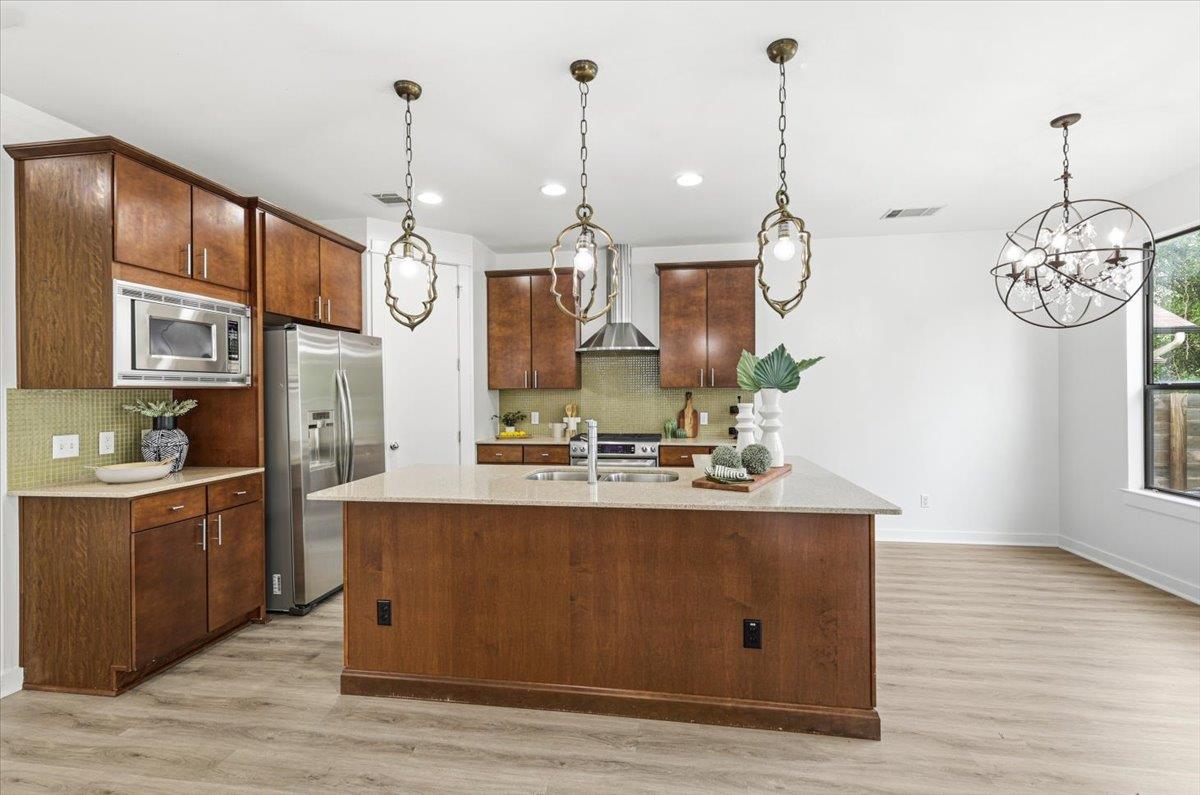 2815 Corbin LN, Austin, TX 78704 photo 2