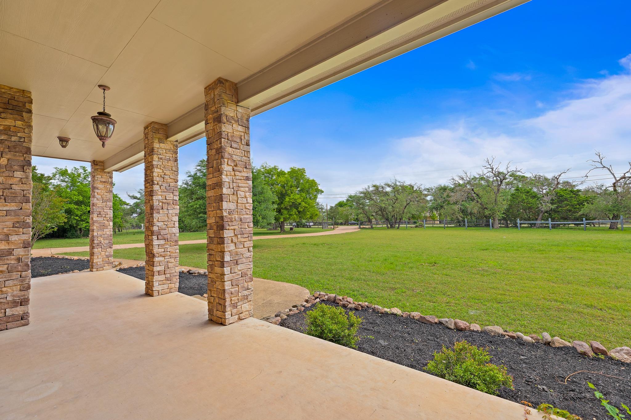 221 Mustang Mesa, Liberty Hill, TX 78642 photo 3