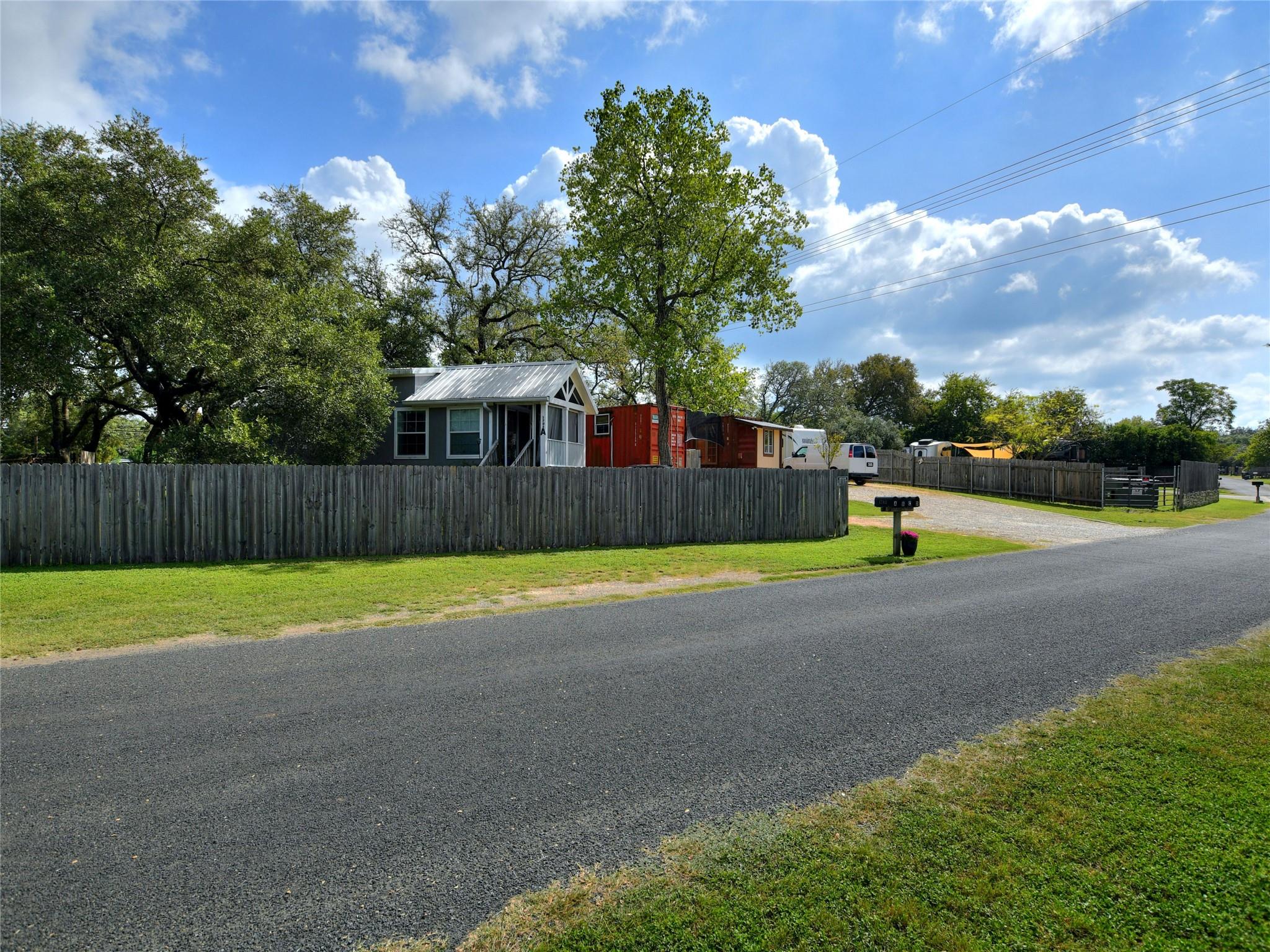 1702 Saracen RD, Austin, TX 78733 photo 2