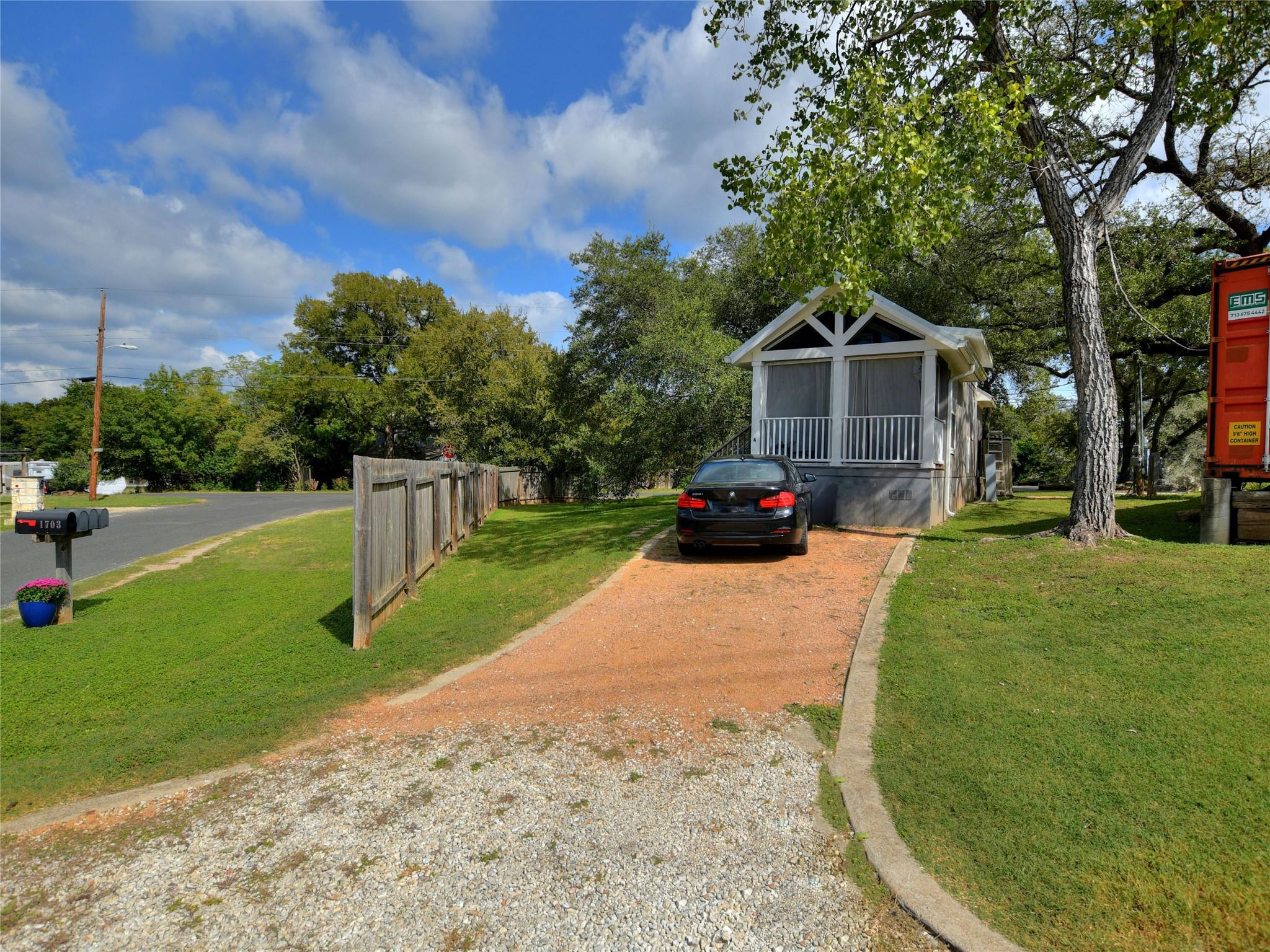 1702 Saracen RD, Austin, TX 78733 photo 3