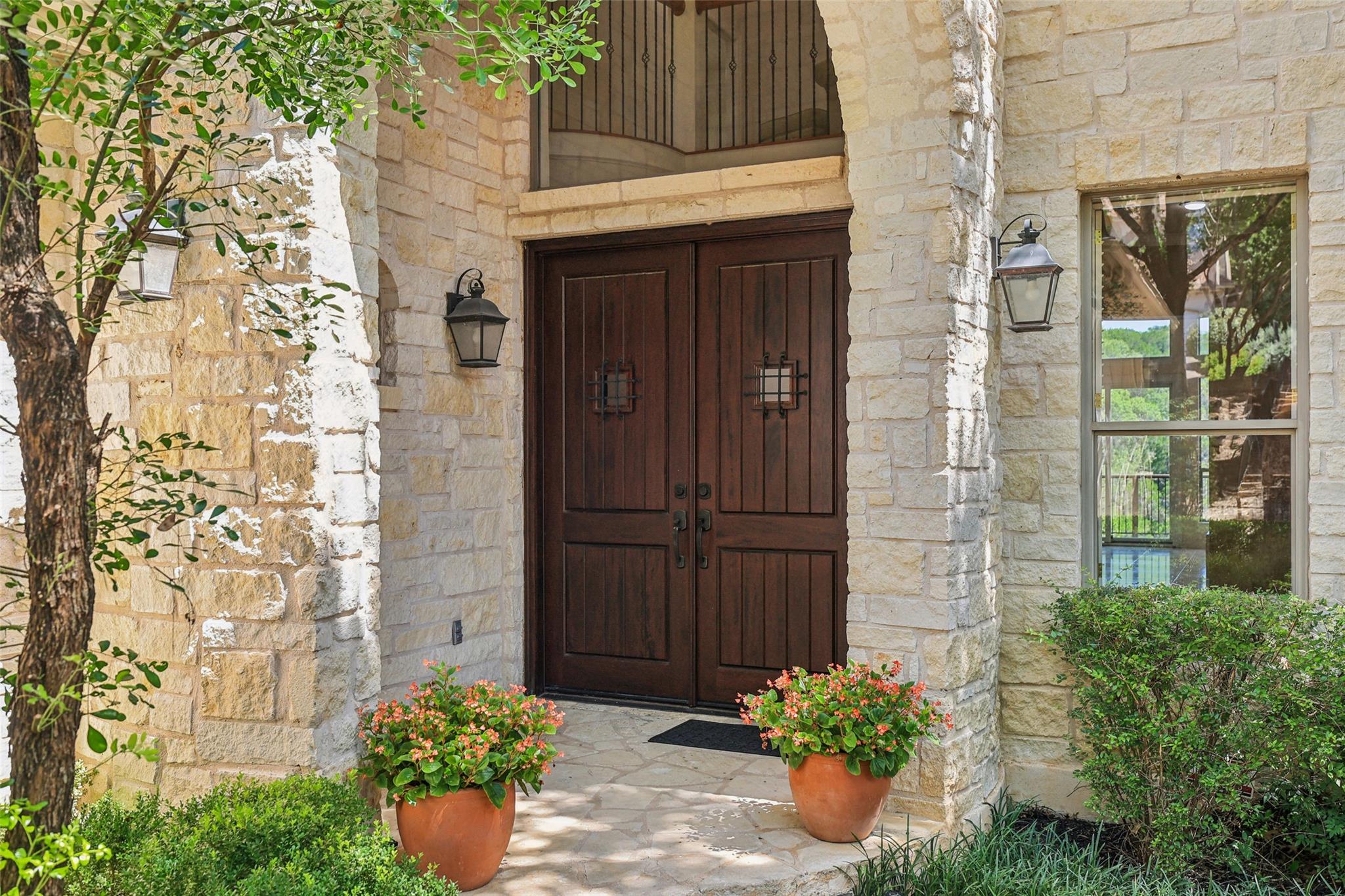 6816 Jester Wild DR, Austin, TX 78750 photo 3