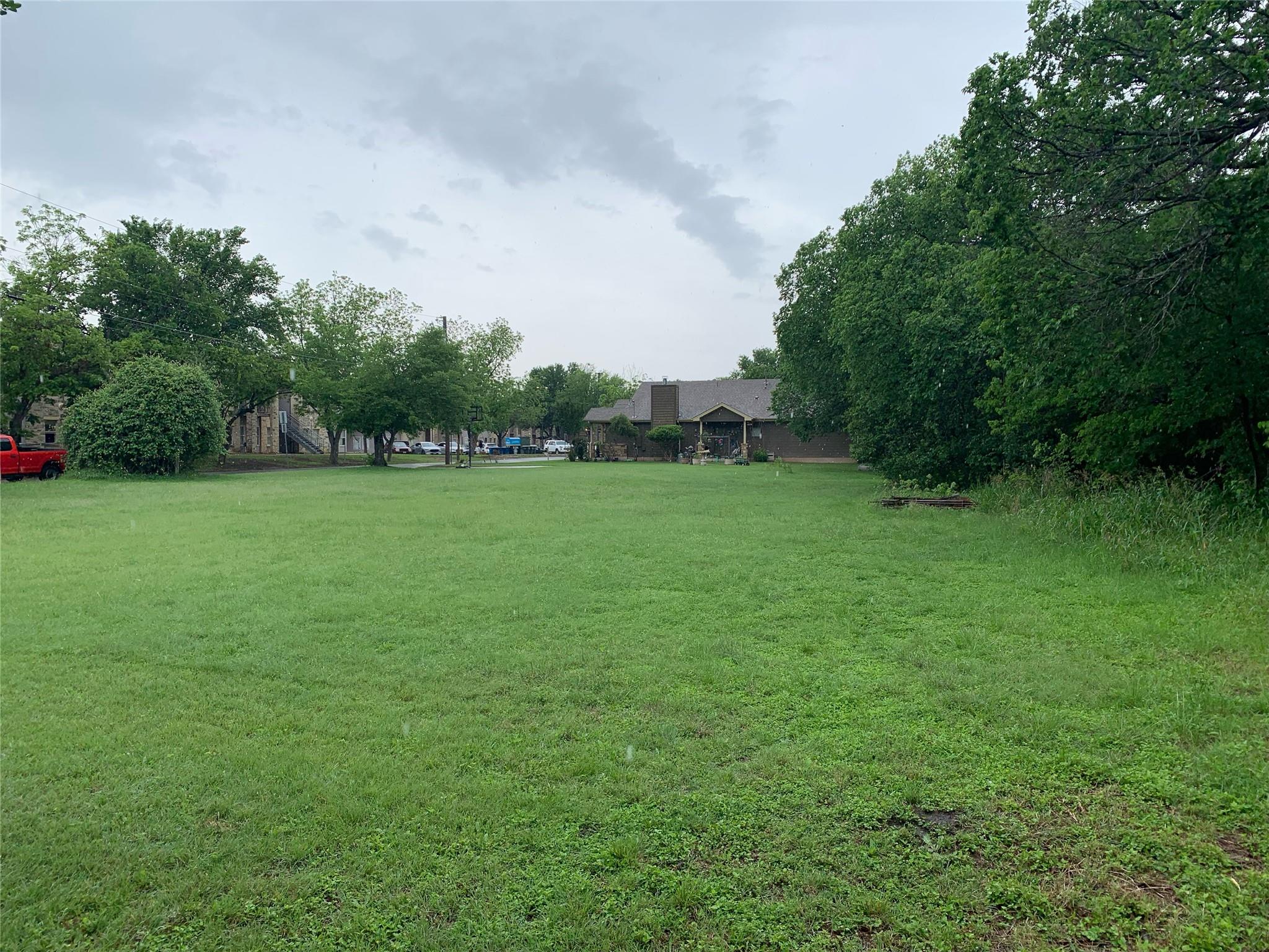 1112 8th ST, Georgetown, TX 78626 photo 2