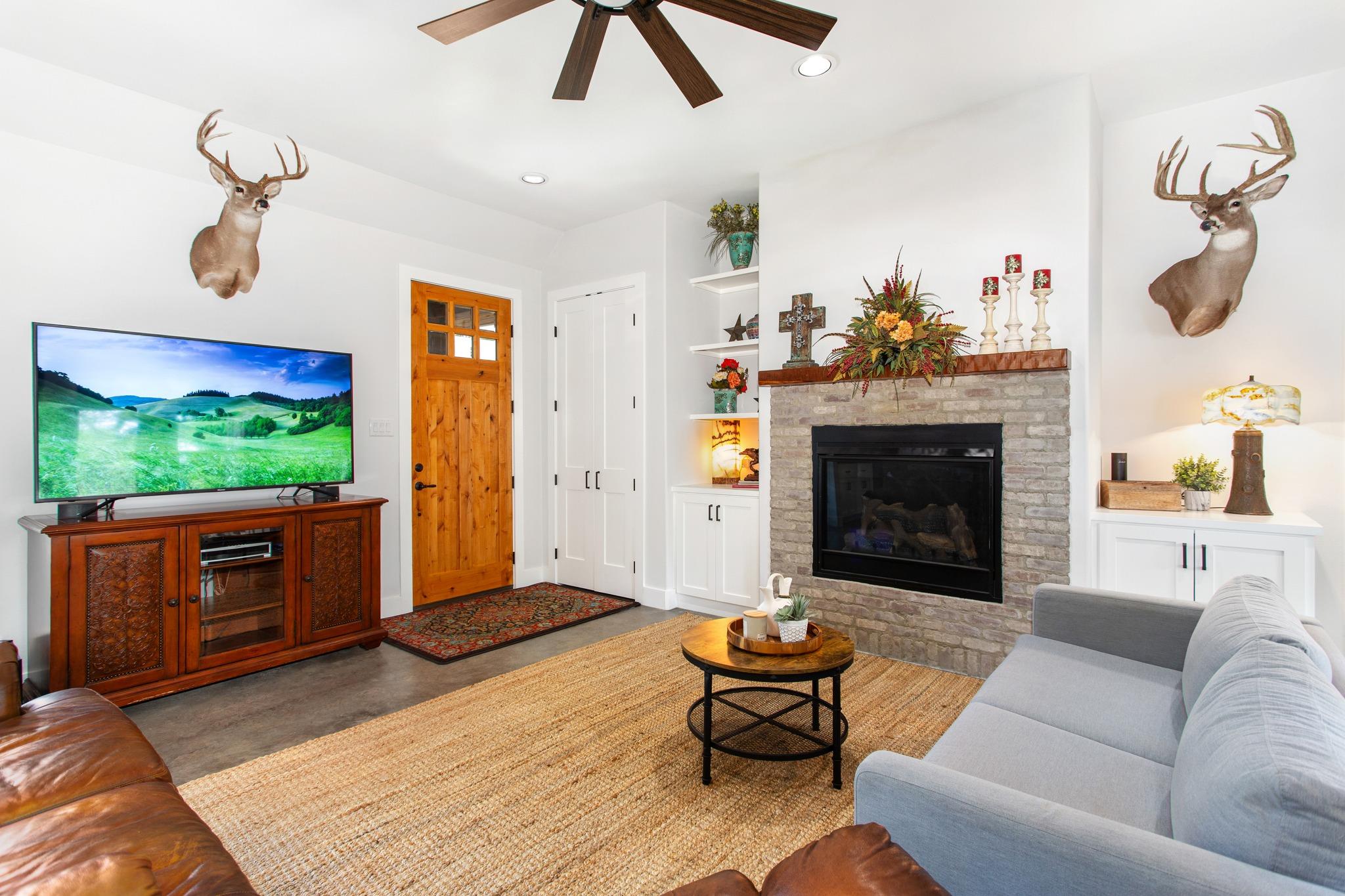 2 Senisa LN, Wimberley, TX 78676 photo 4