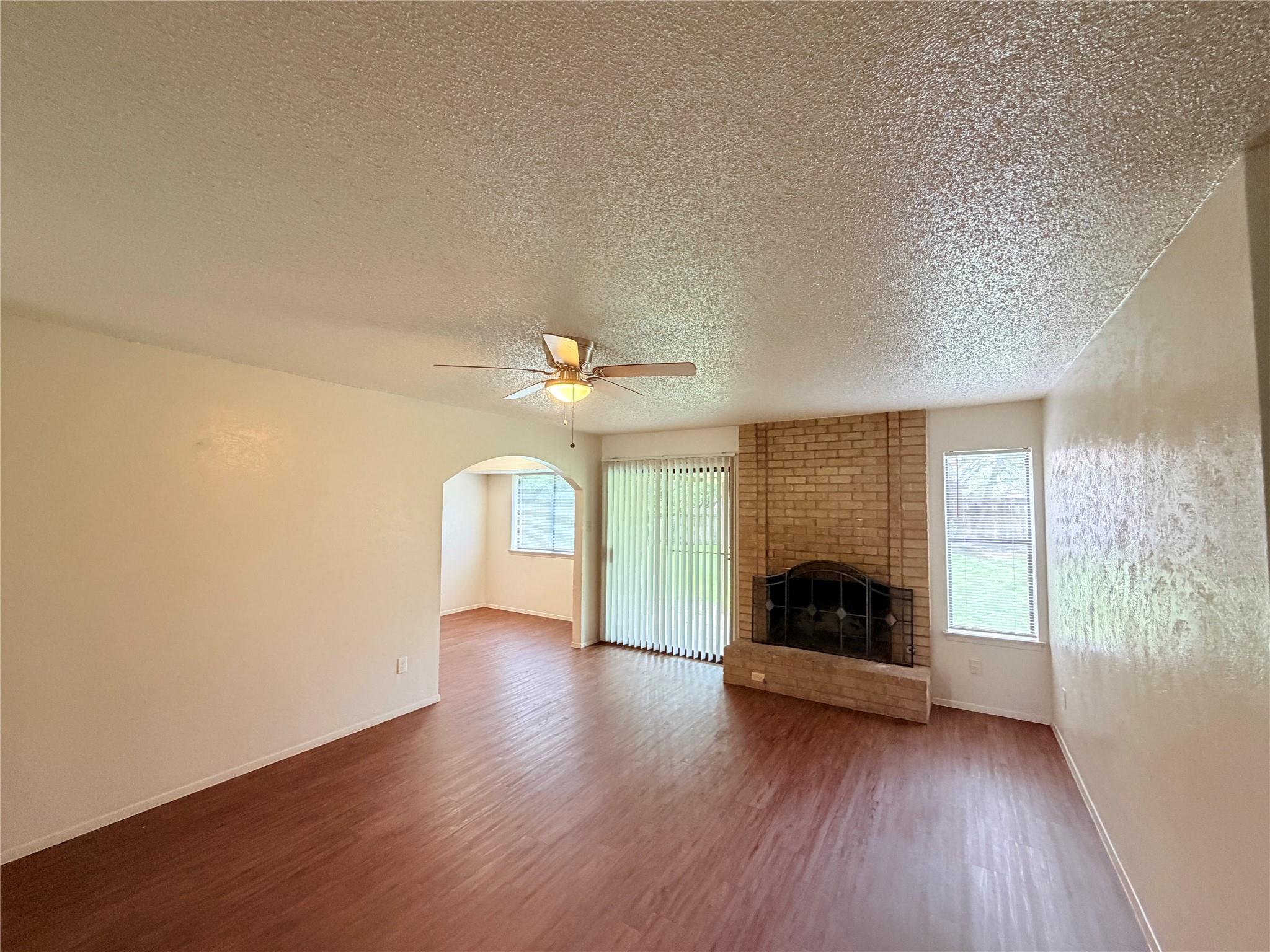 10904 Meadgreen CT, Austin, TX 78758 photo 3