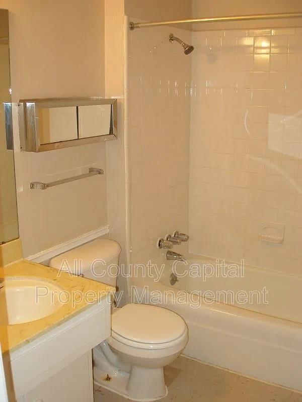 6506 1st ST #104, Austin, TX 78745 photo 3