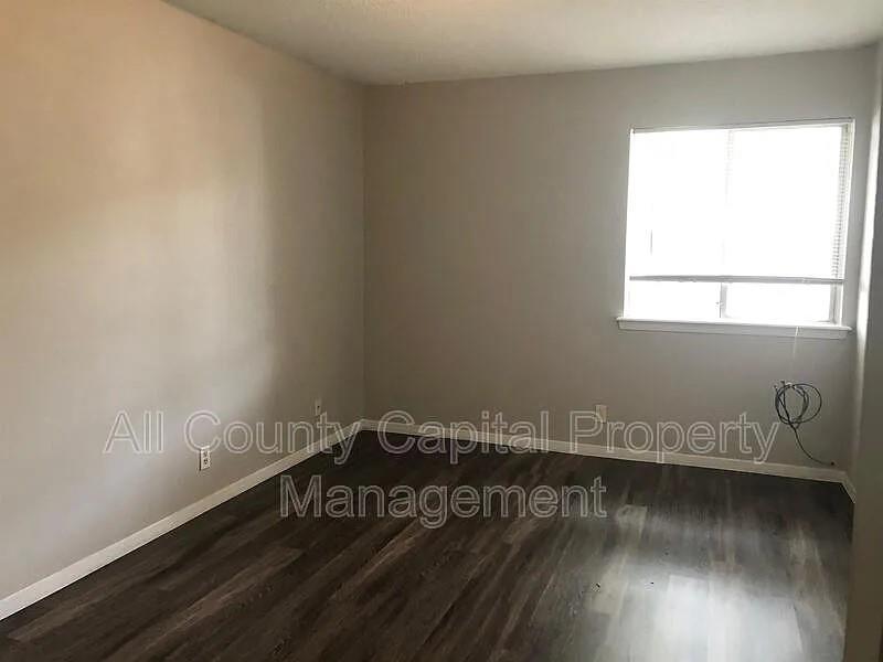 6506 1st ST #104, Austin, TX 78745 photo 5