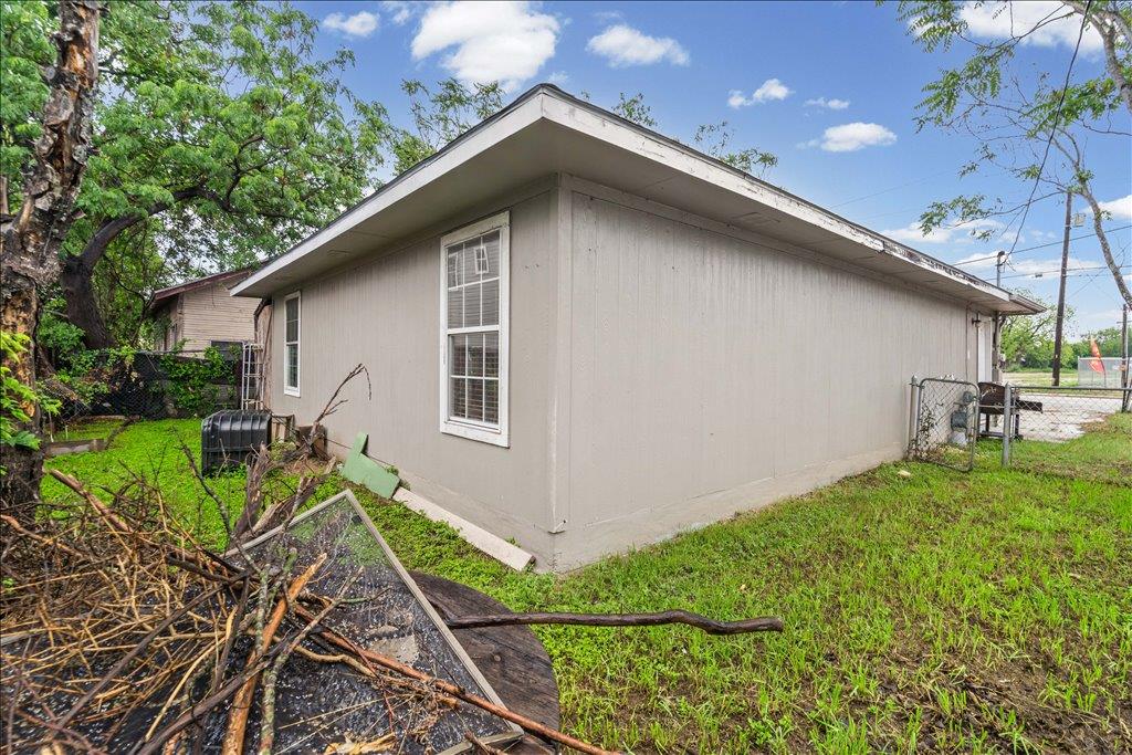 904 Montopolis DR, Austin, TX 78741 photo 3