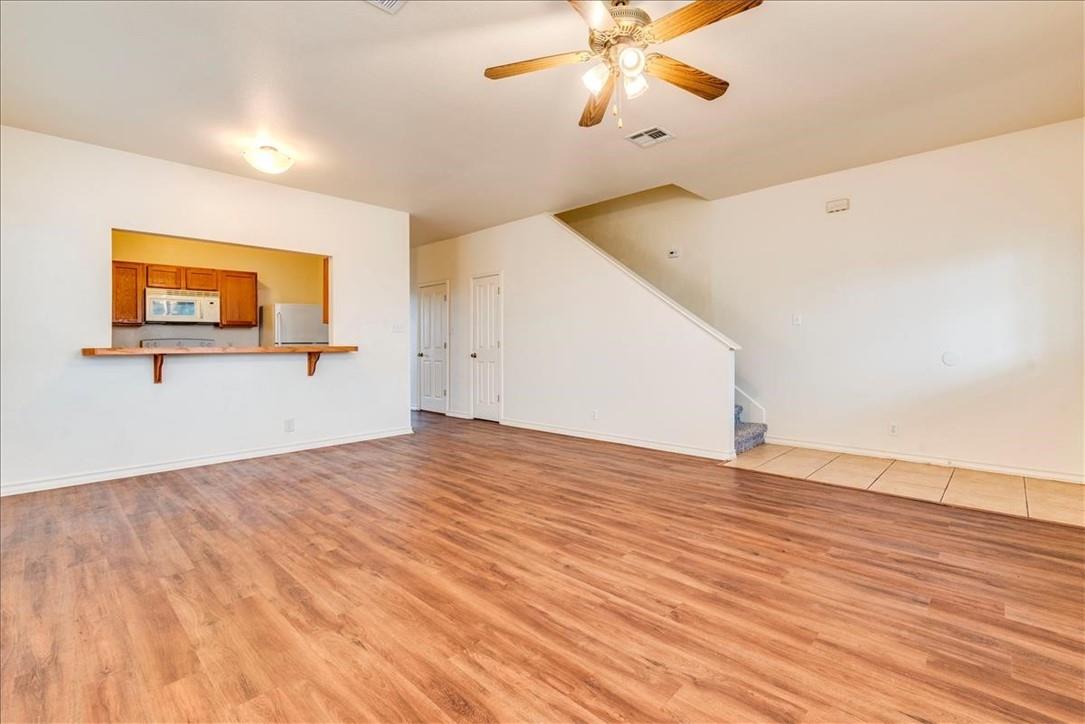 126 Sandstone DR #F, Jarrell, TX 76537 photo 4