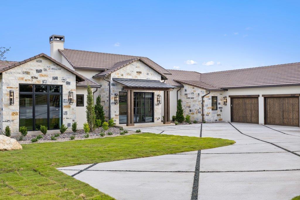 27031 Haynie Flat RD, Spicewood, TX 78669 photo 2
