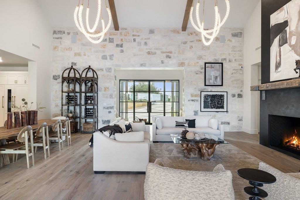 27031 Haynie Flat RD, Spicewood, TX 78669 photo 5