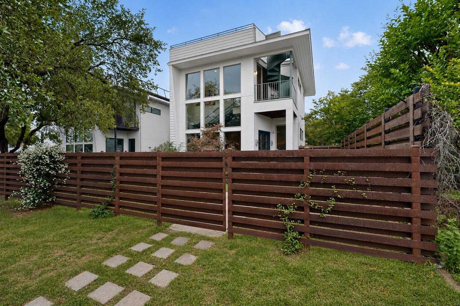807-2 Gibson ST, Austin, TX 78704 photo 2