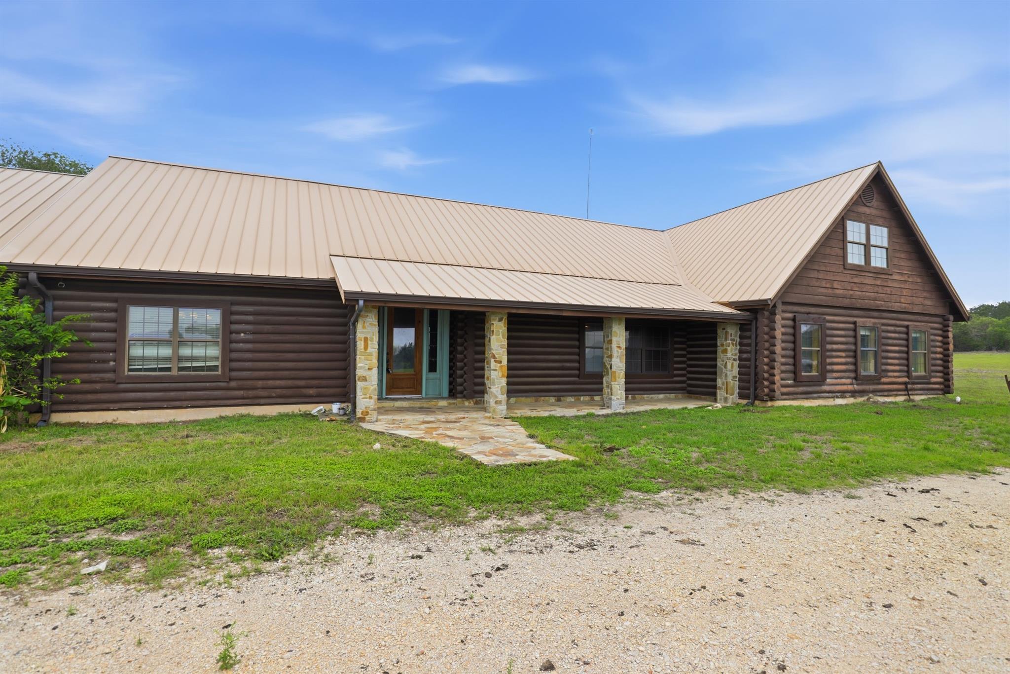 900 Union Wine RD, New Braunfels, TX 78130 photo 2