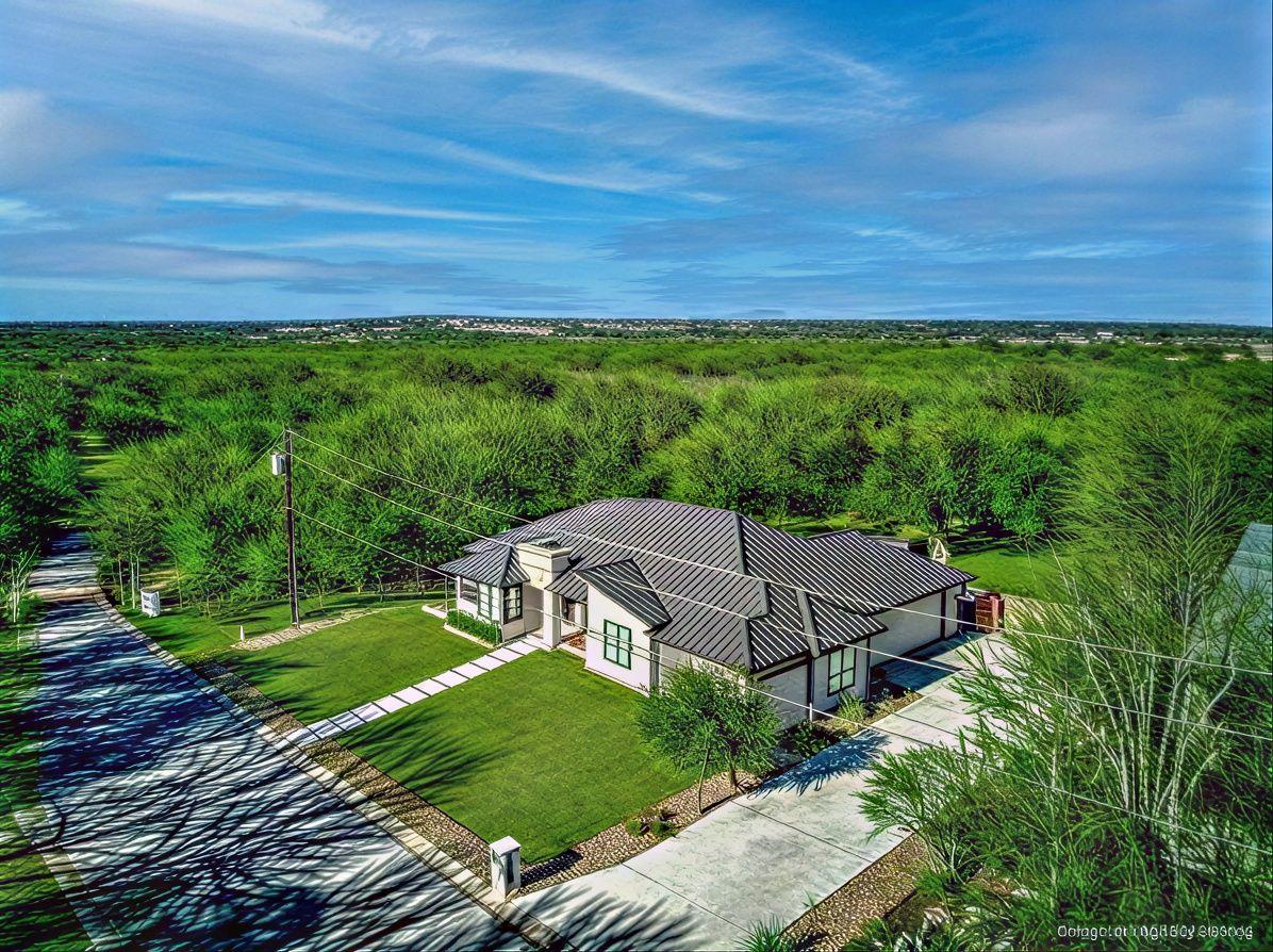 507 Boulder Creek DR, Marble Falls, TX 78654 photo 4