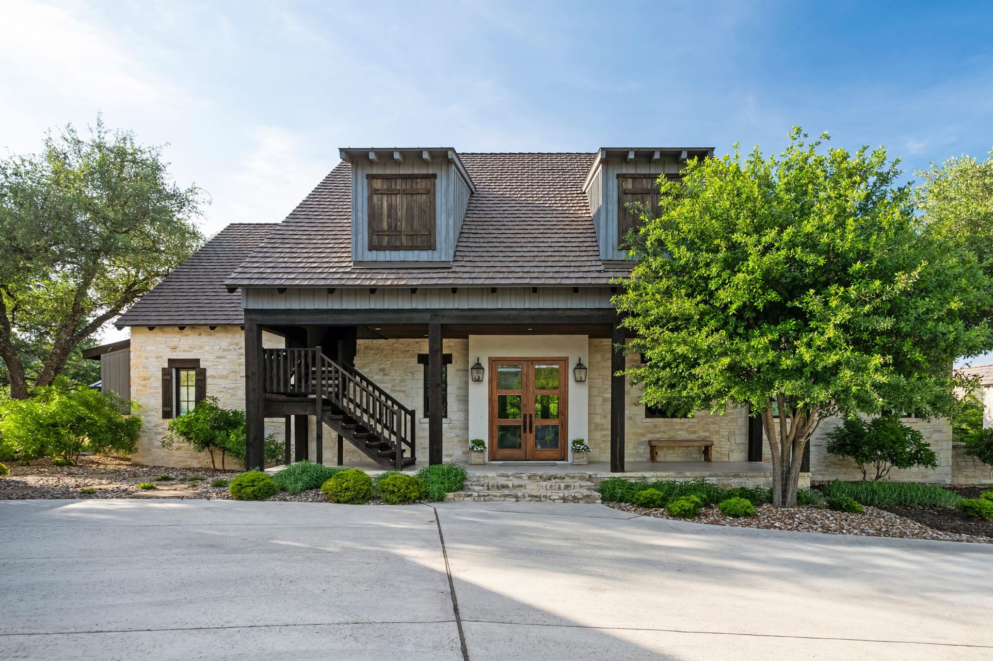 175 Putting Park DR, Fredericksburg, TX 78624 photo 2