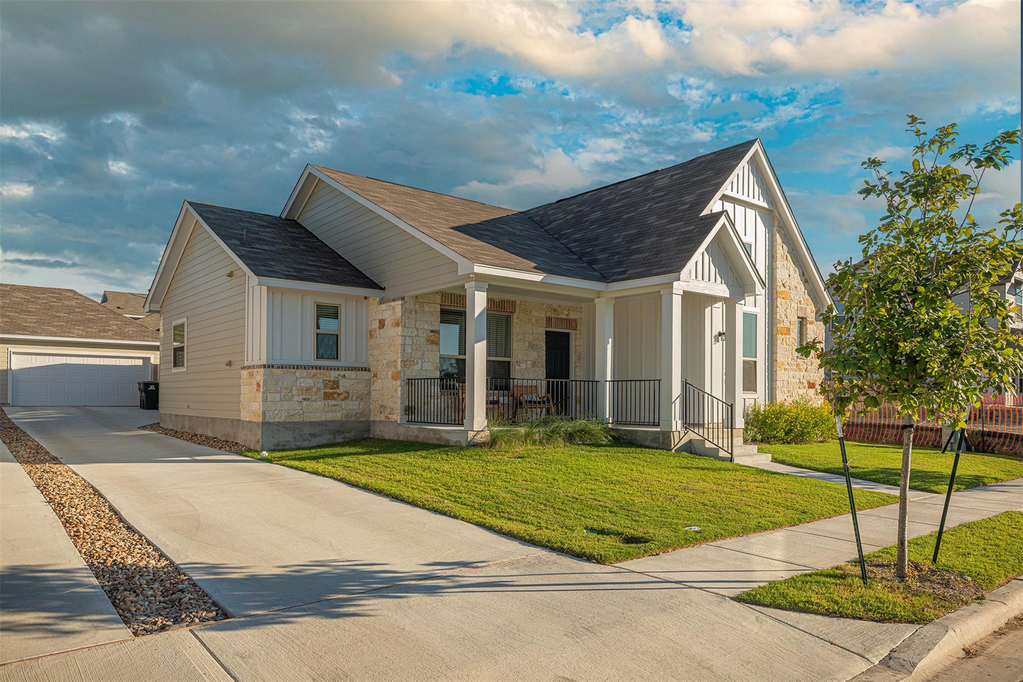 249 Treadwell LN, Kyle, TX 78640 photo 3