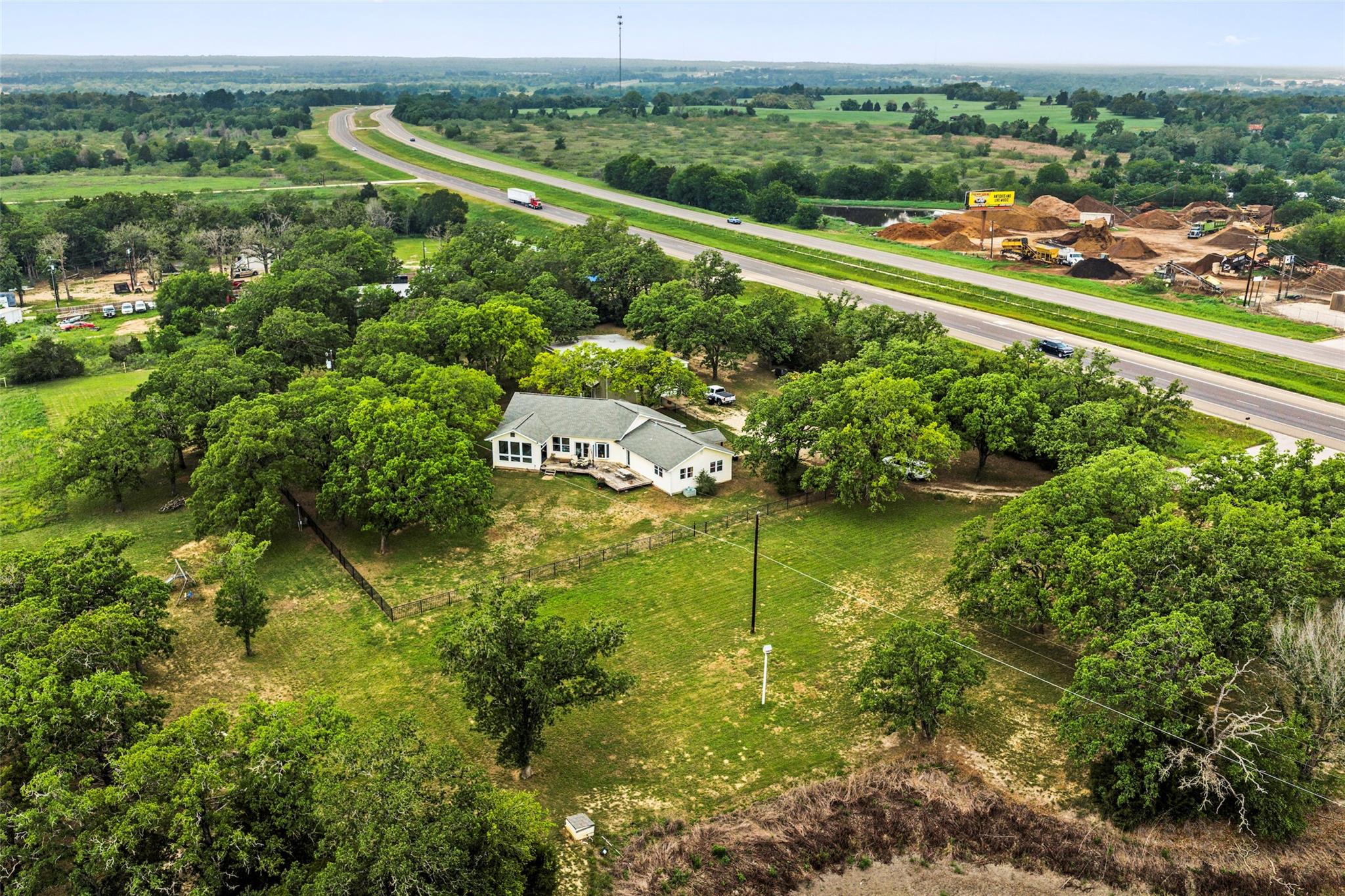 1389 Highway 290, Elgin, TX 78621 photo 3