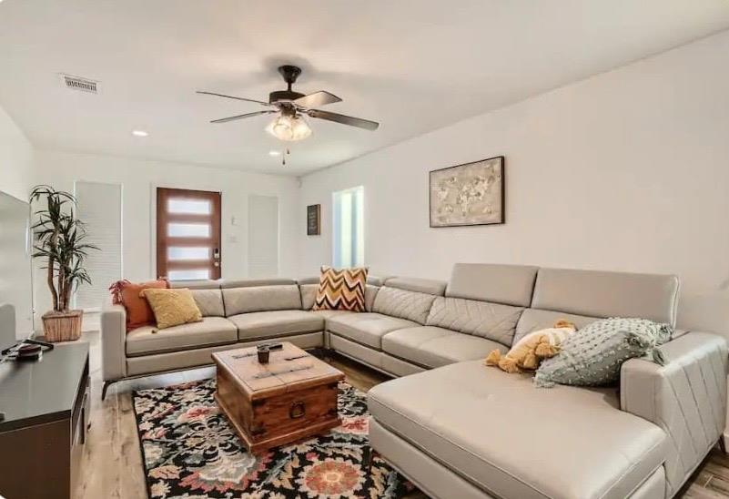 14006 Conner Downs DR, Pflugerville, TX 78660 photo 4