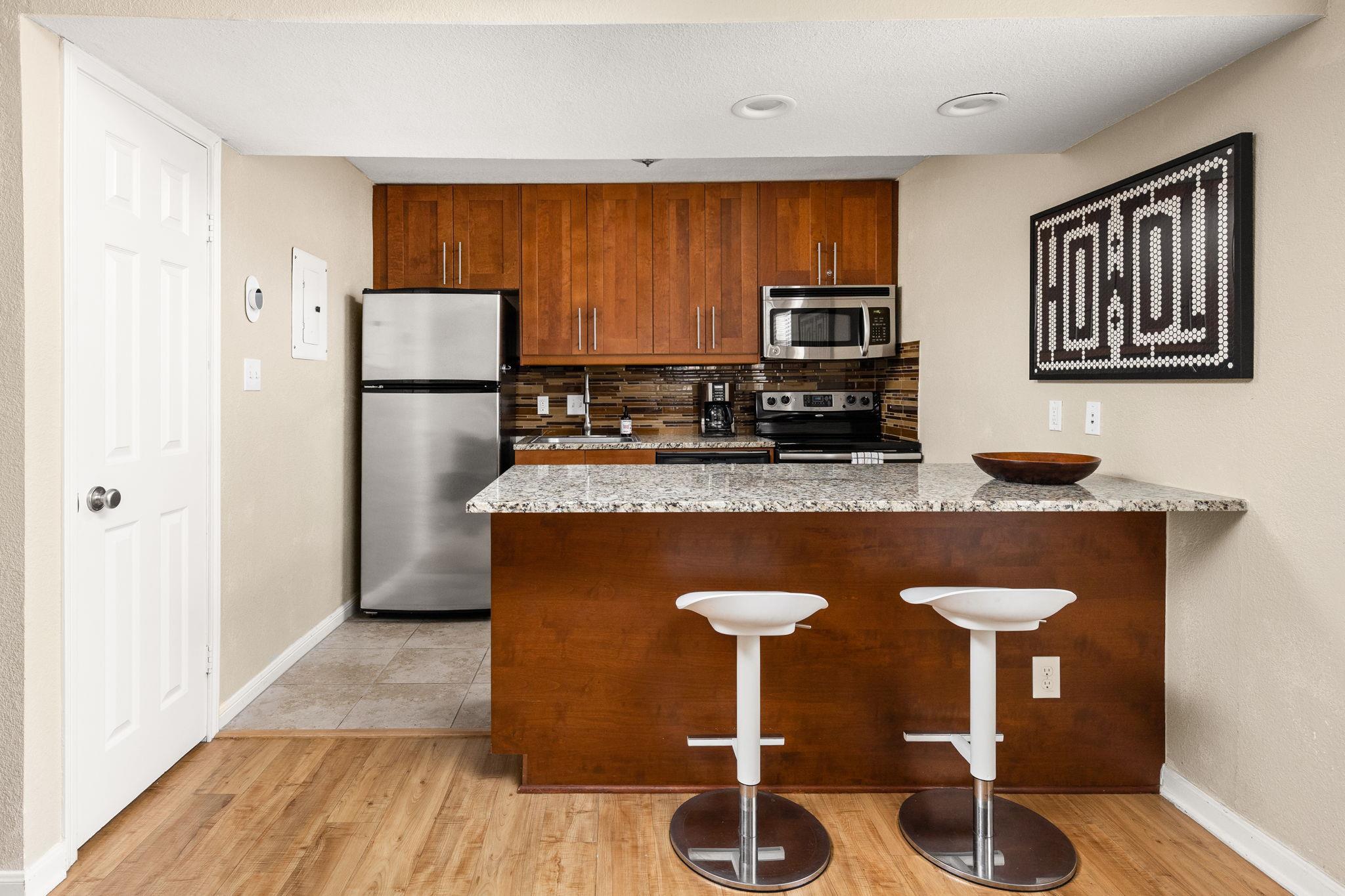 7685 Northcross DR #1006, Austin, TX 78757 photo 5