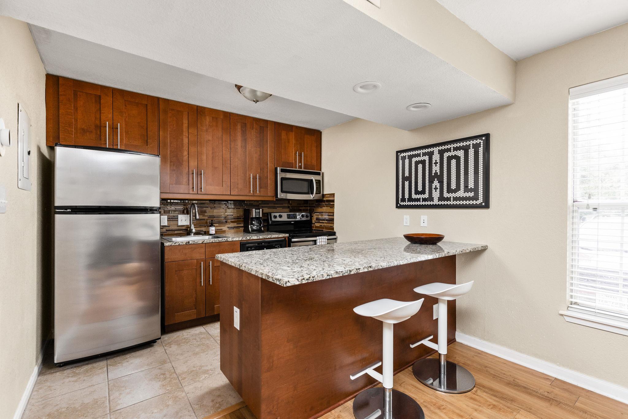 7685 Northcross DR #1006, Austin, TX 78757 photo 4