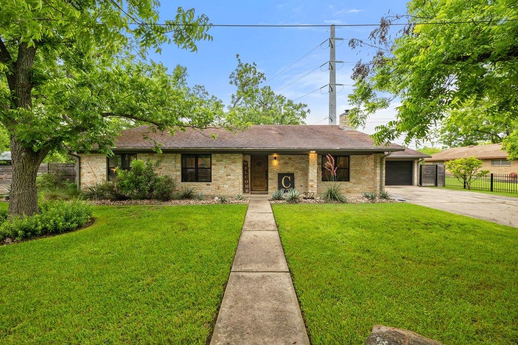 302 Schramm RD, Granger, TX 76530 photo 3