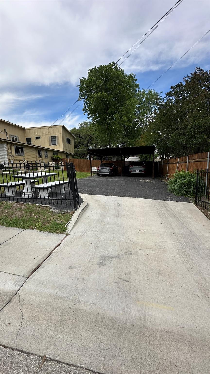3116 12th ST, Austin, TX 78702 photo 2