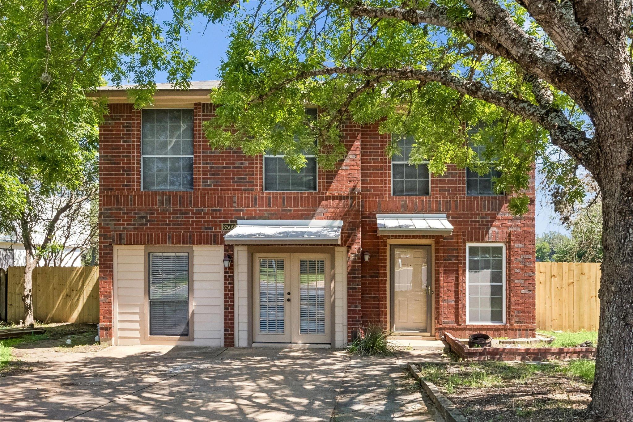 8509 Copano DR, Austin, TX 78749 photo 2