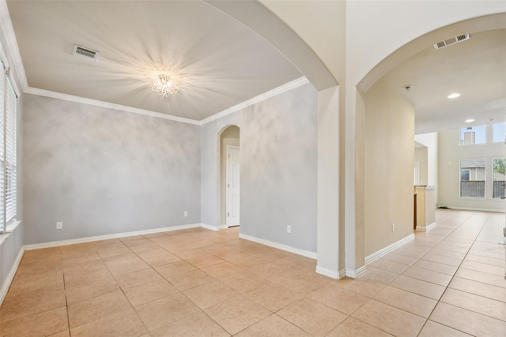 8333 Angelo LOOP, Round Rock, TX 78665 photo 4