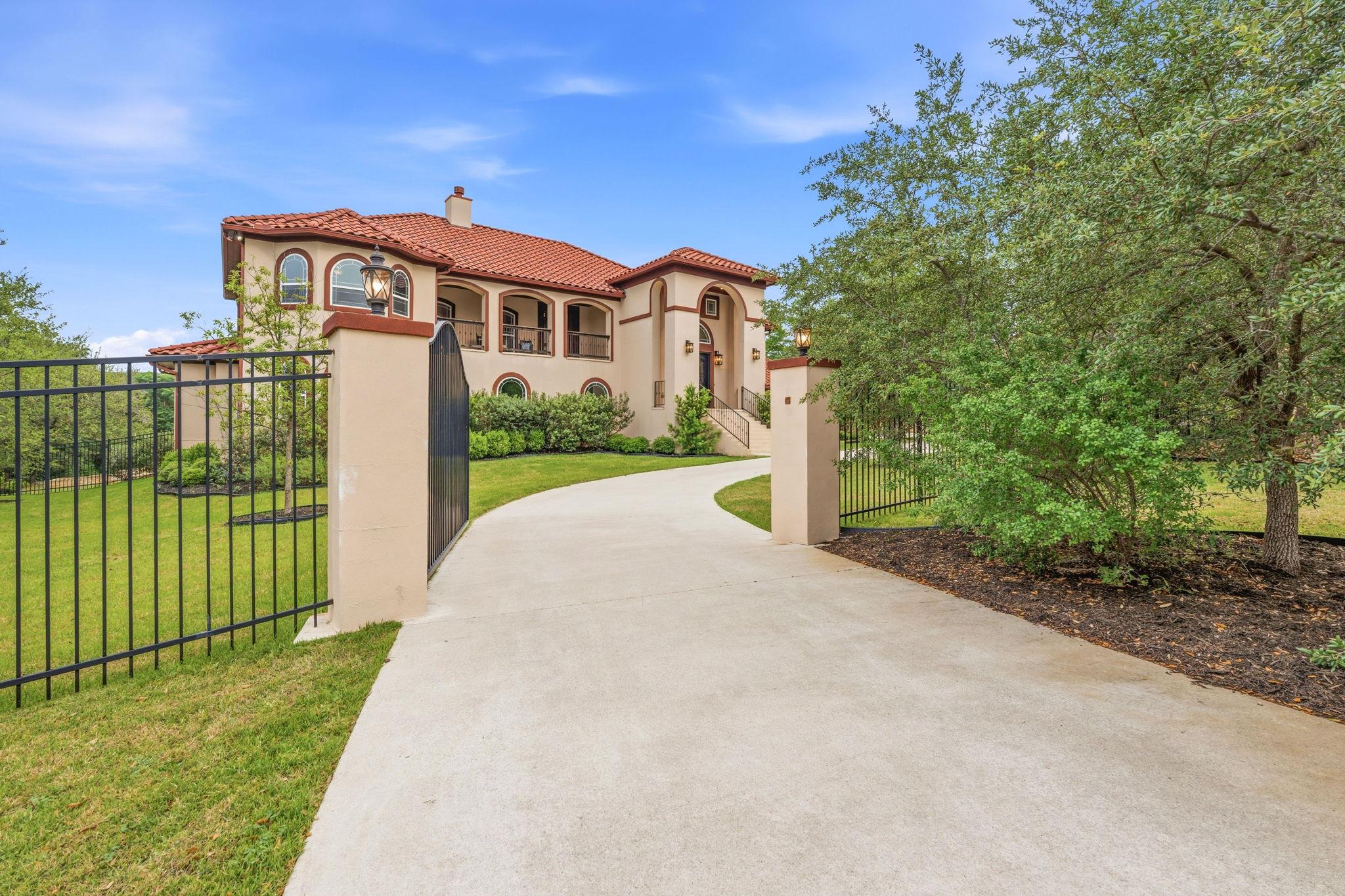 427 Bella Montagna CIR, Austin, TX 78734 photo 5