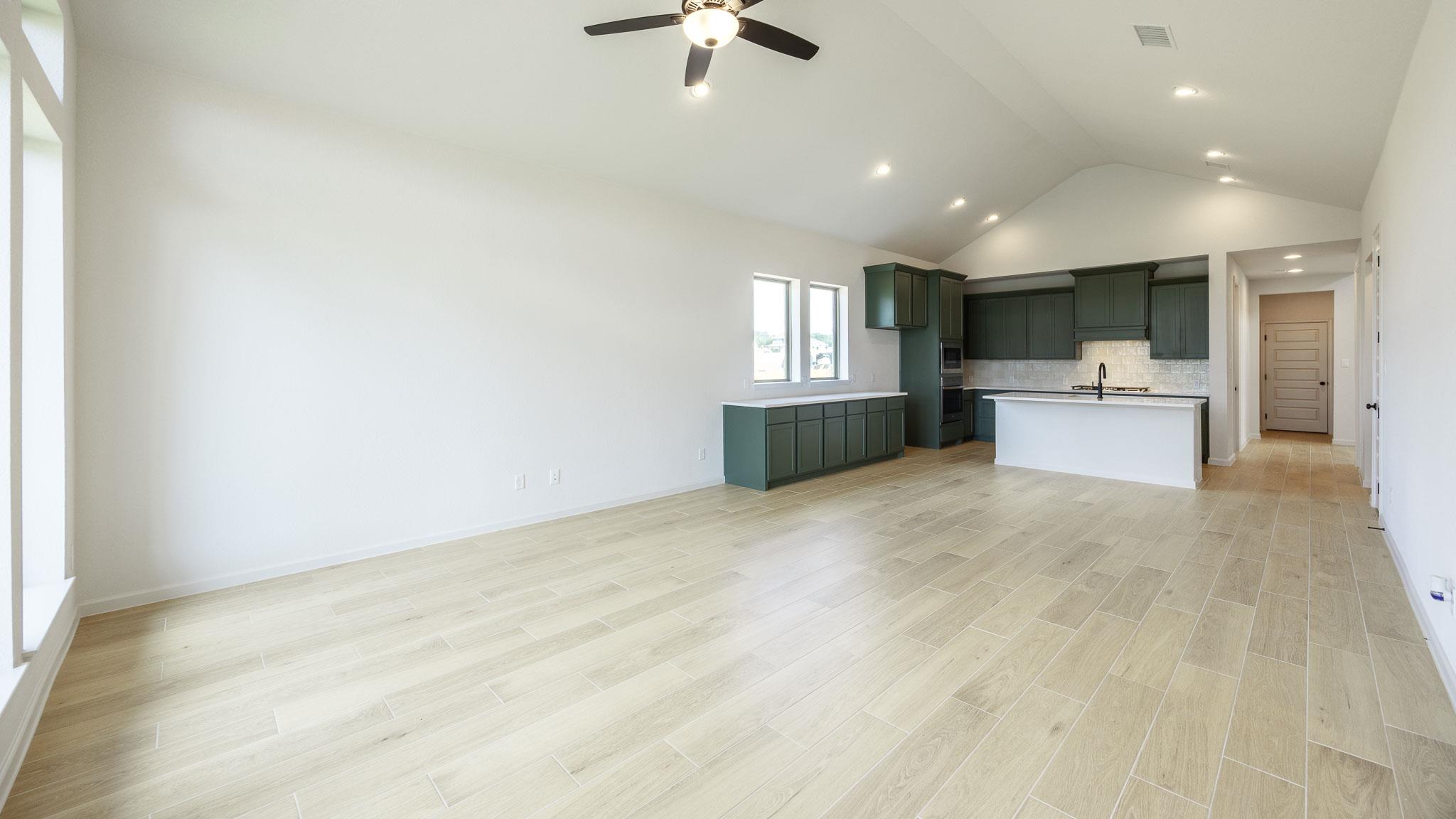 304 Covered Bridge TRL, Liberty Hill, TX 78642 photo 4