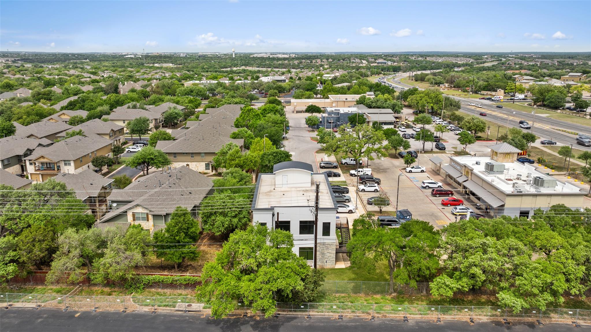 10513 Parmer LN, Austin, TX 78717 photo 5