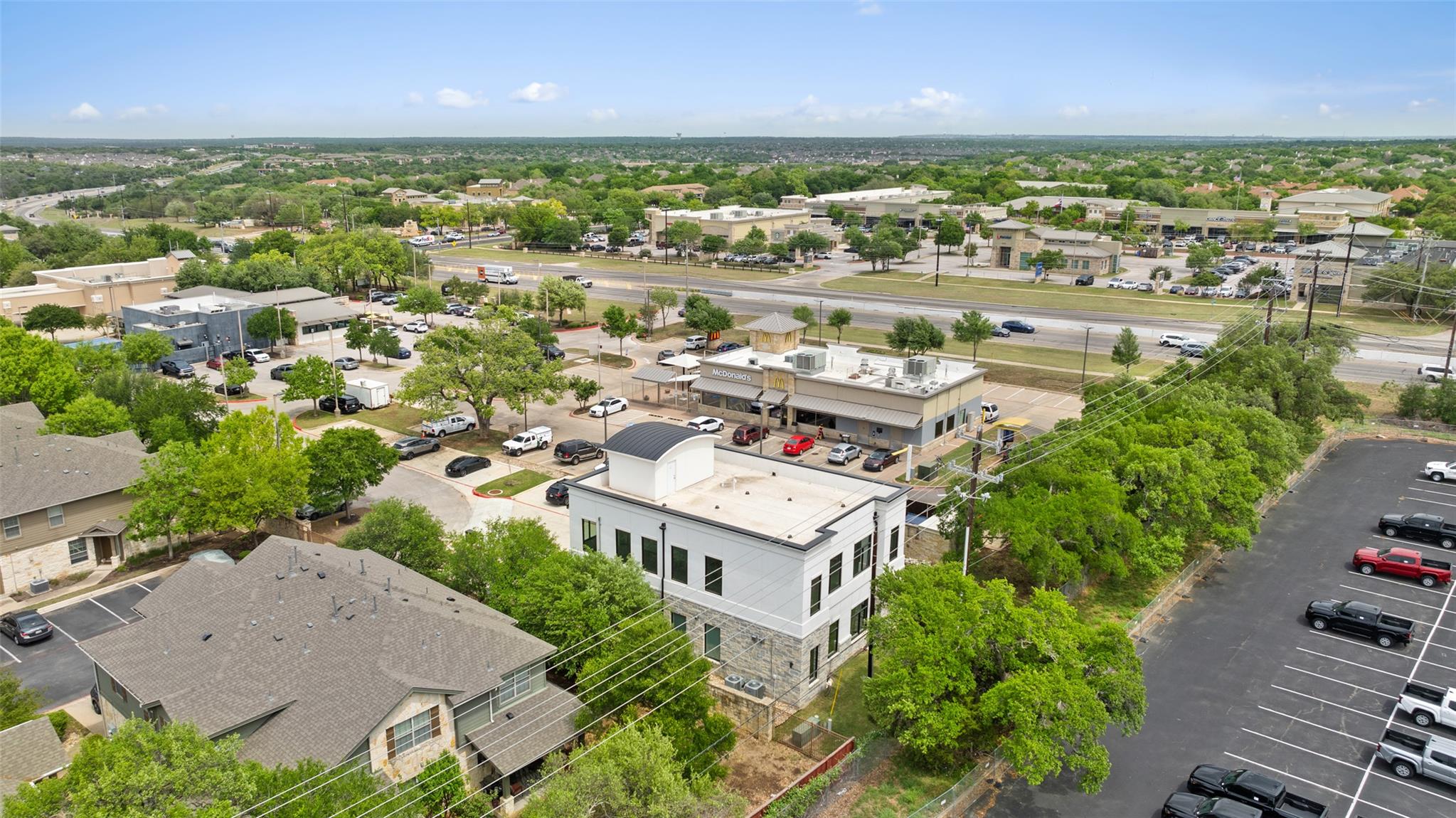 10513 Parmer LN, Austin, TX 78717 photo 4