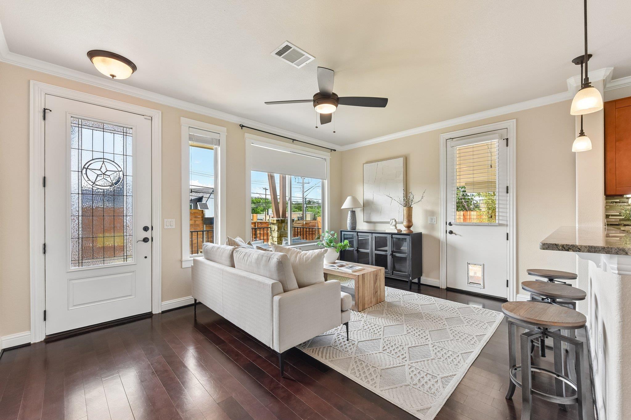 1185 Springdale RD, Austin, TX 78721 photo 2