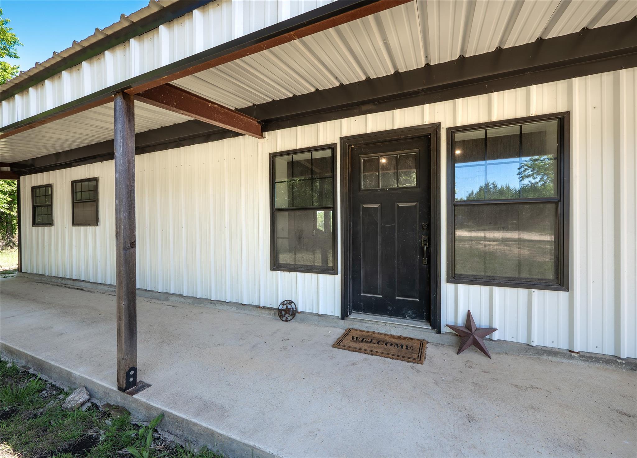 411 Avila LN, Briggs, TX 78608 photo 3