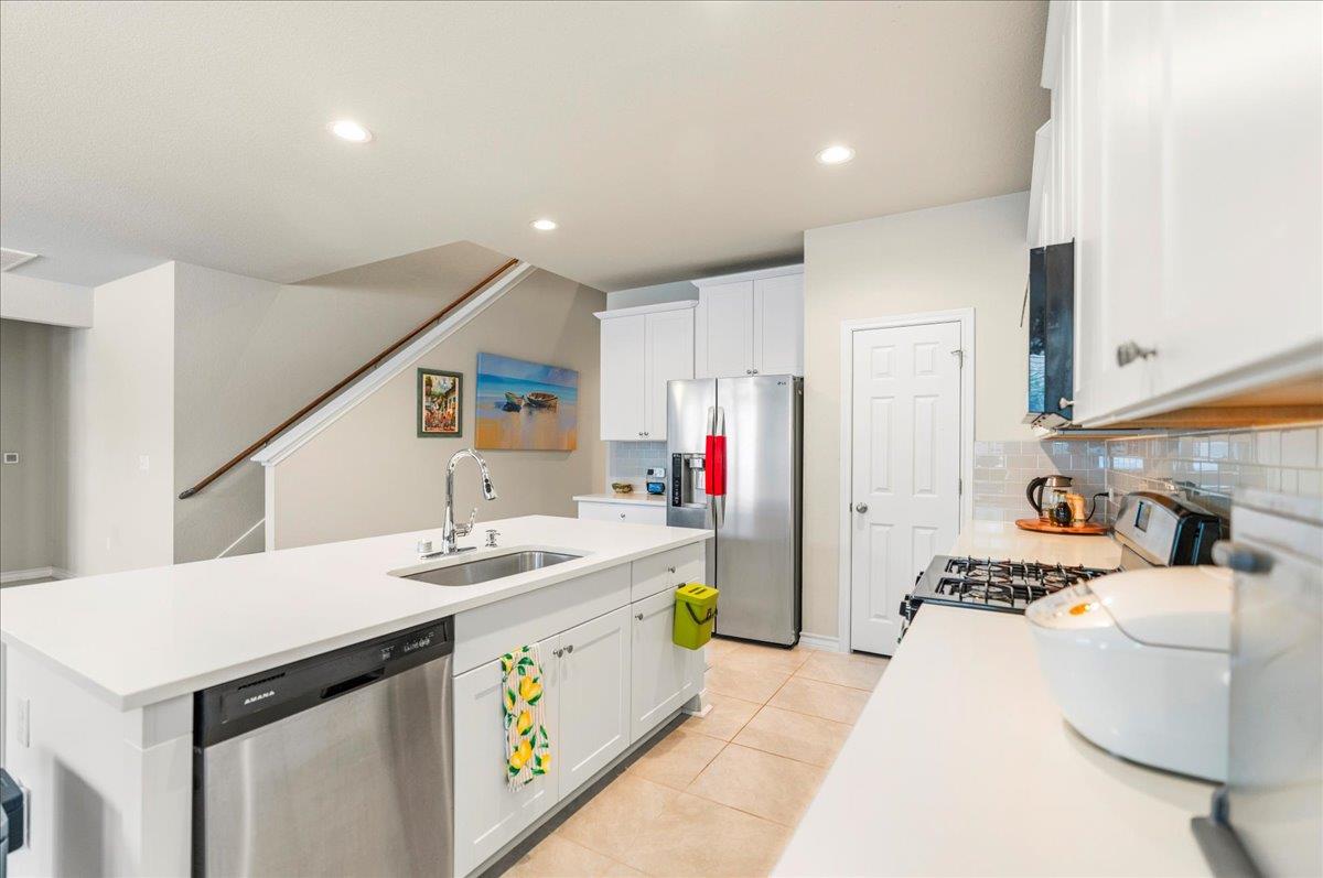 11600 River Plantation DR, Austin, TX 78747 photo 4