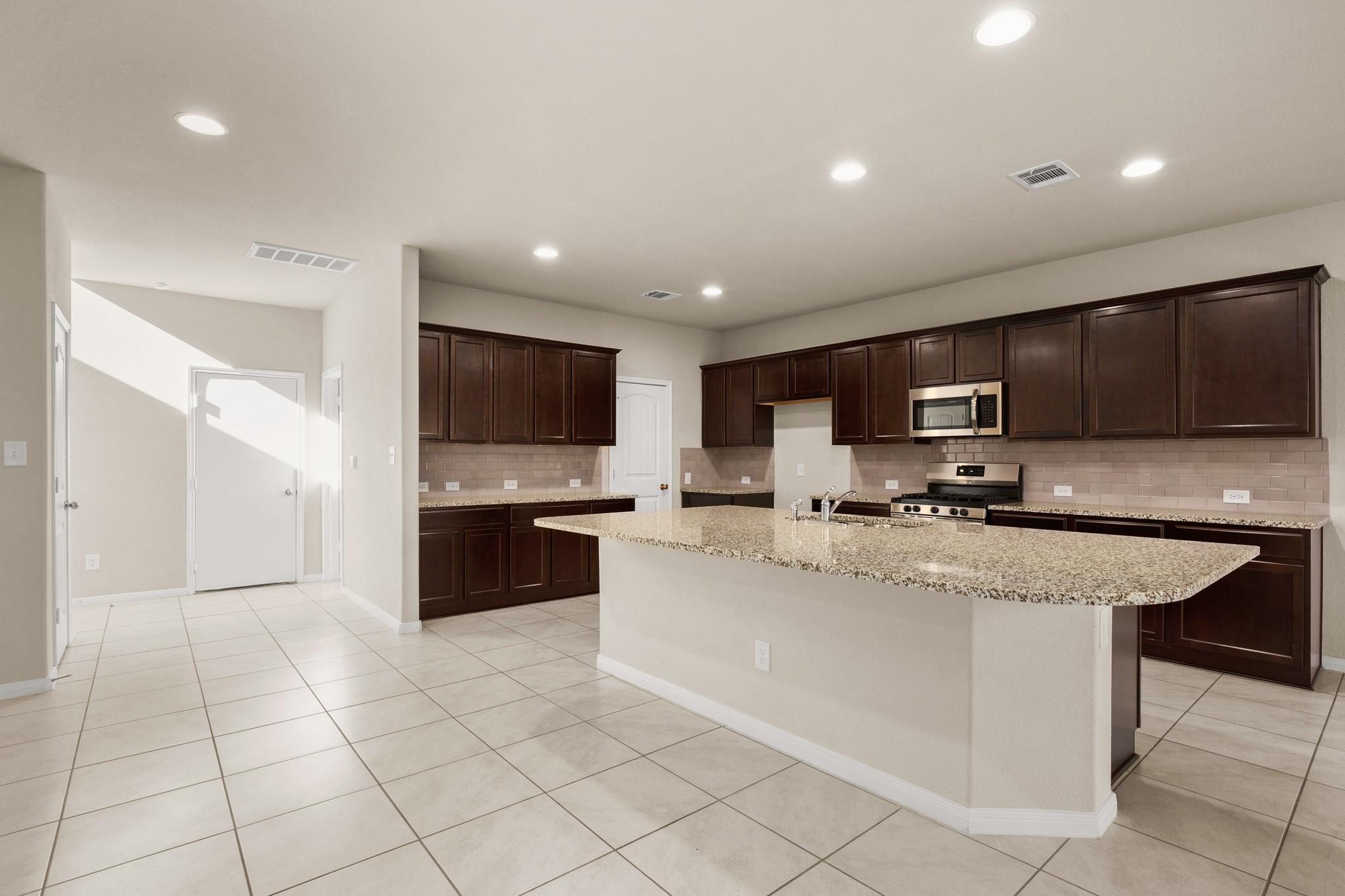 1120 La Conterra BLVD, Georgetown, TX 78626 photo 4