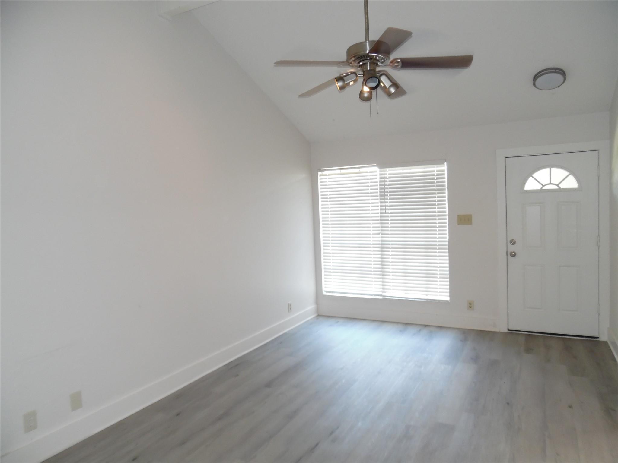 7400 Dixie DR #B, Austin, TX 78744 photo 5